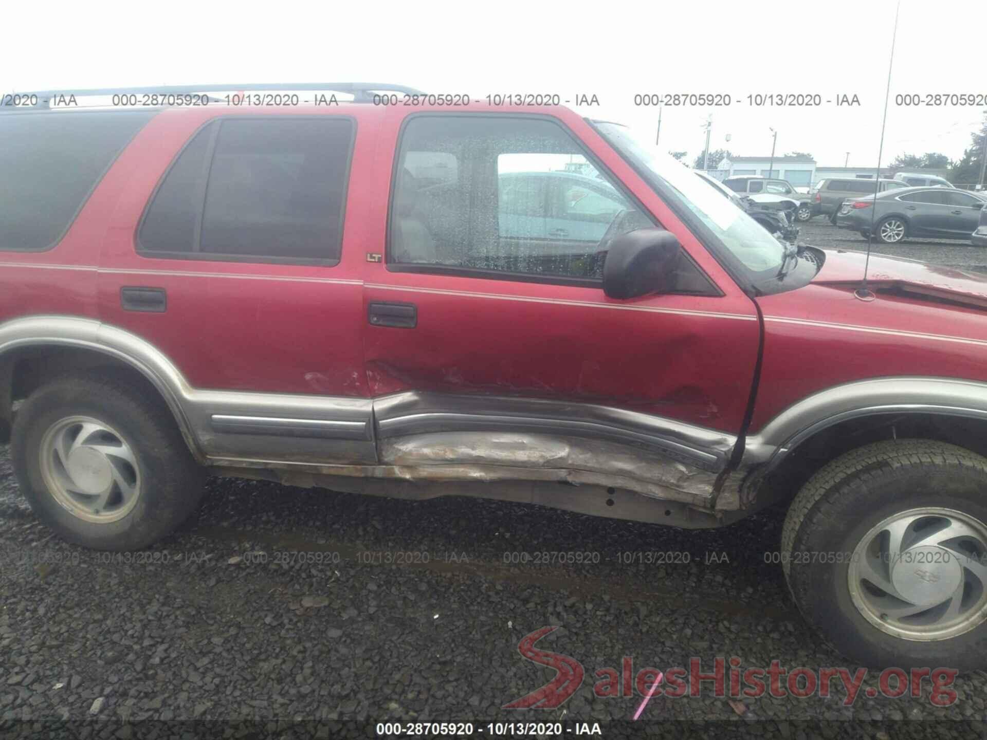 1GNDT13W4Y2244417 2000 CHEVROLET BLAZER