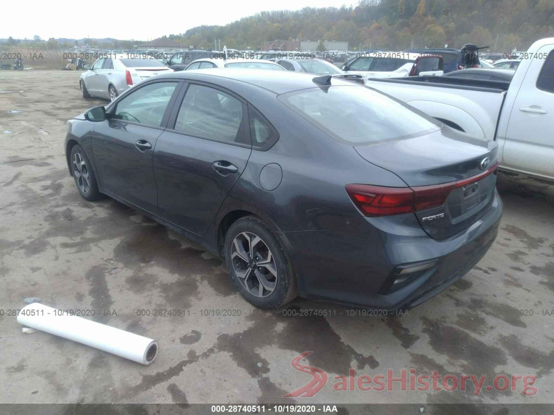 3KPF24AD2KE091215 2019 KIA FORTE