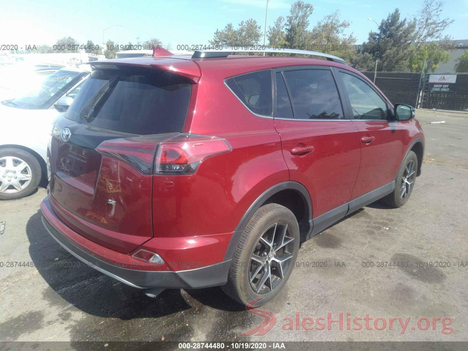 JTMNFREVXJD125062 2018 TOYOTA RAV4