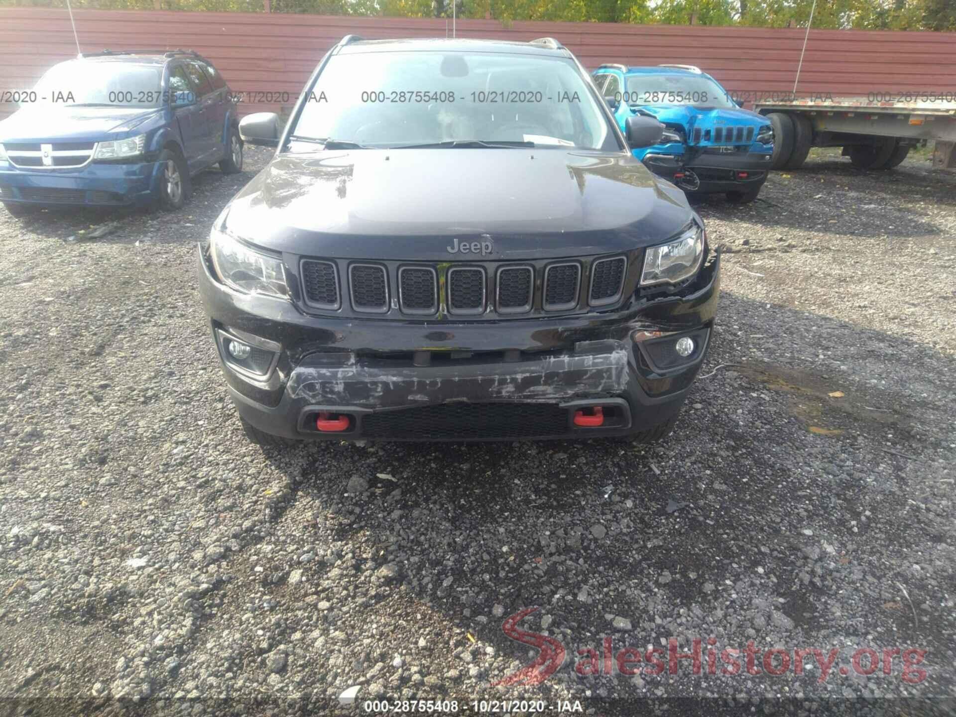 3C4NJDDBXJT410475 2018 JEEP COMPASS