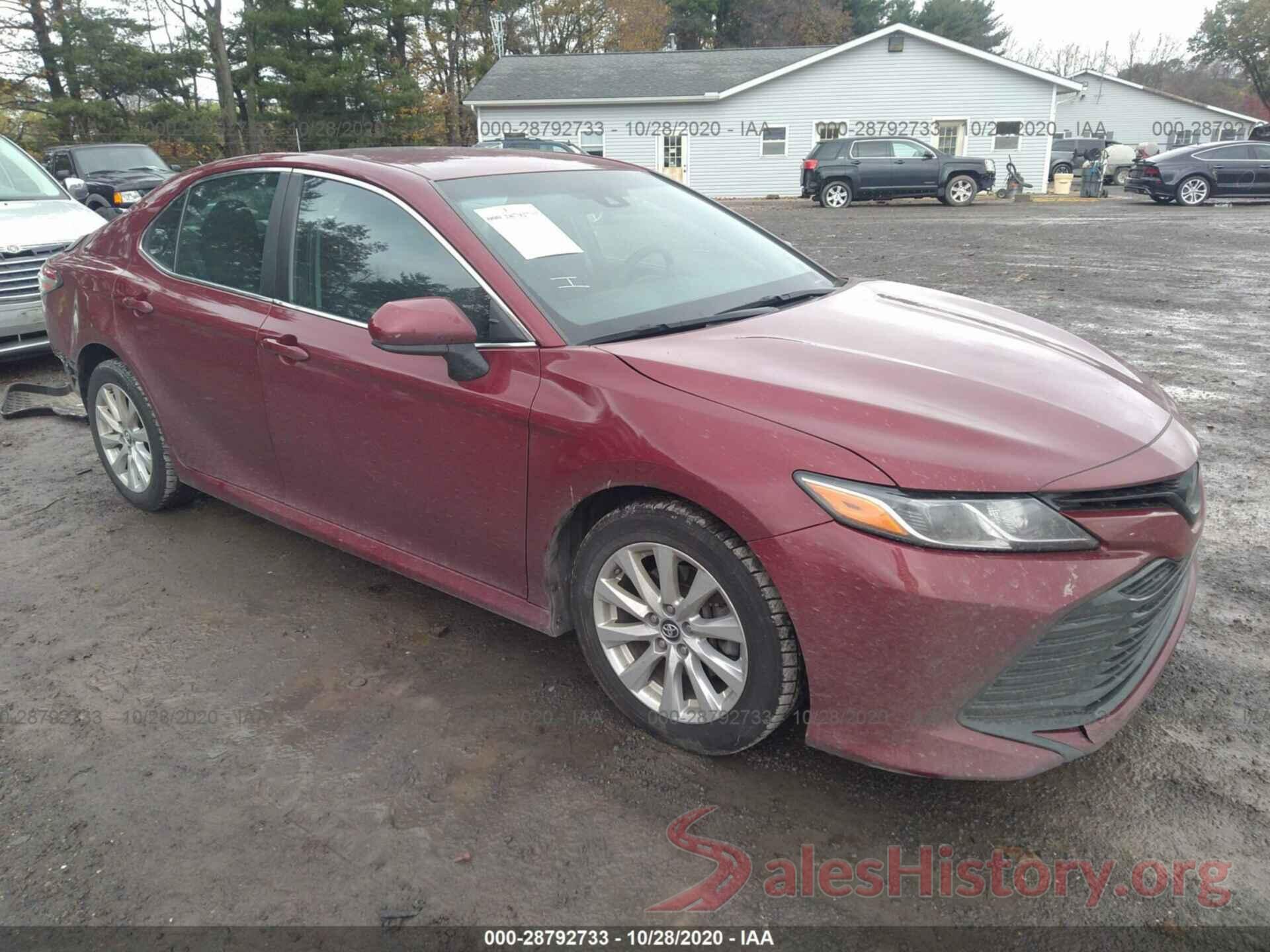 4T1B11HK3JU568573 2018 TOYOTA CAMRY