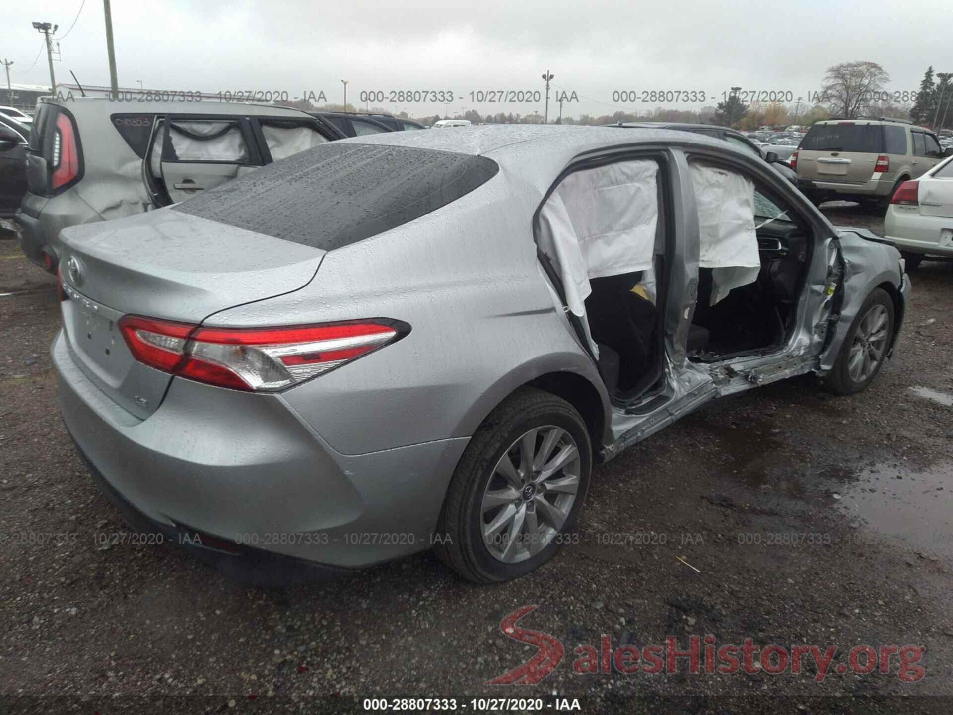 4T1B11HK0JU582768 2018 TOYOTA CAMRY