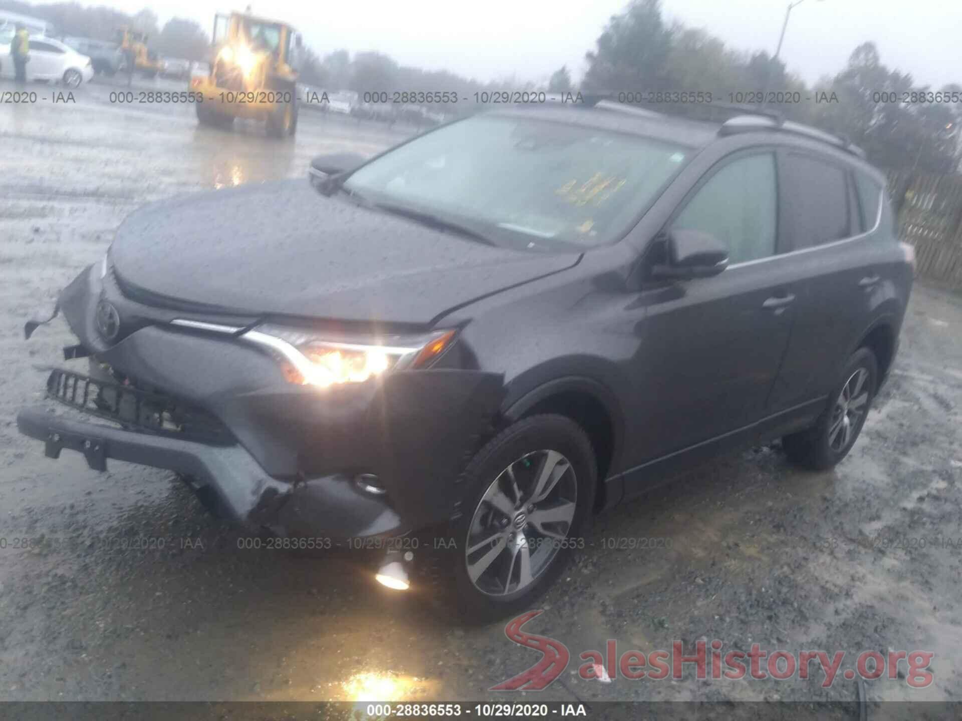 2T3RFREV1JW825749 2018 TOYOTA RAV4