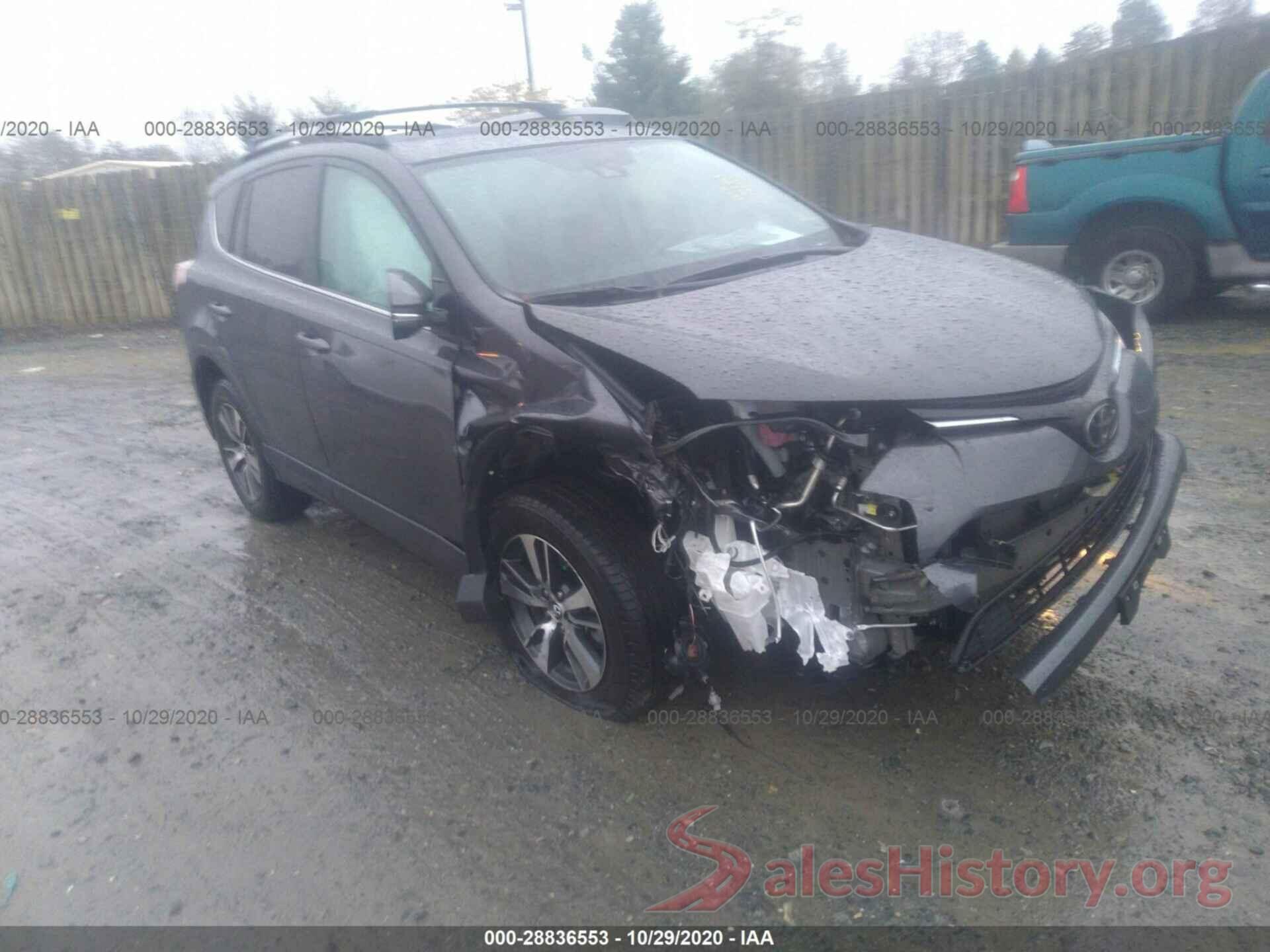 2T3RFREV1JW825749 2018 TOYOTA RAV4