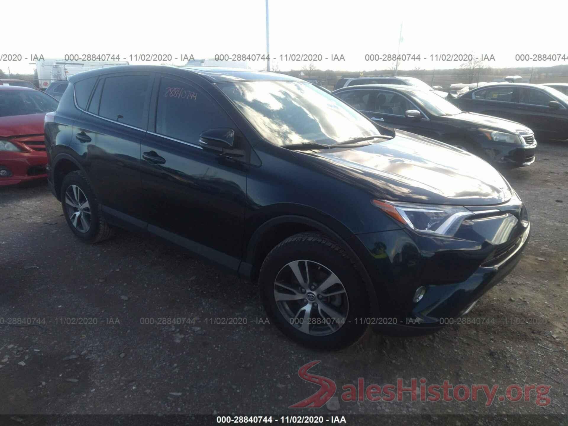 2T3RFREV2JW764623 2018 TOYOTA RAV4