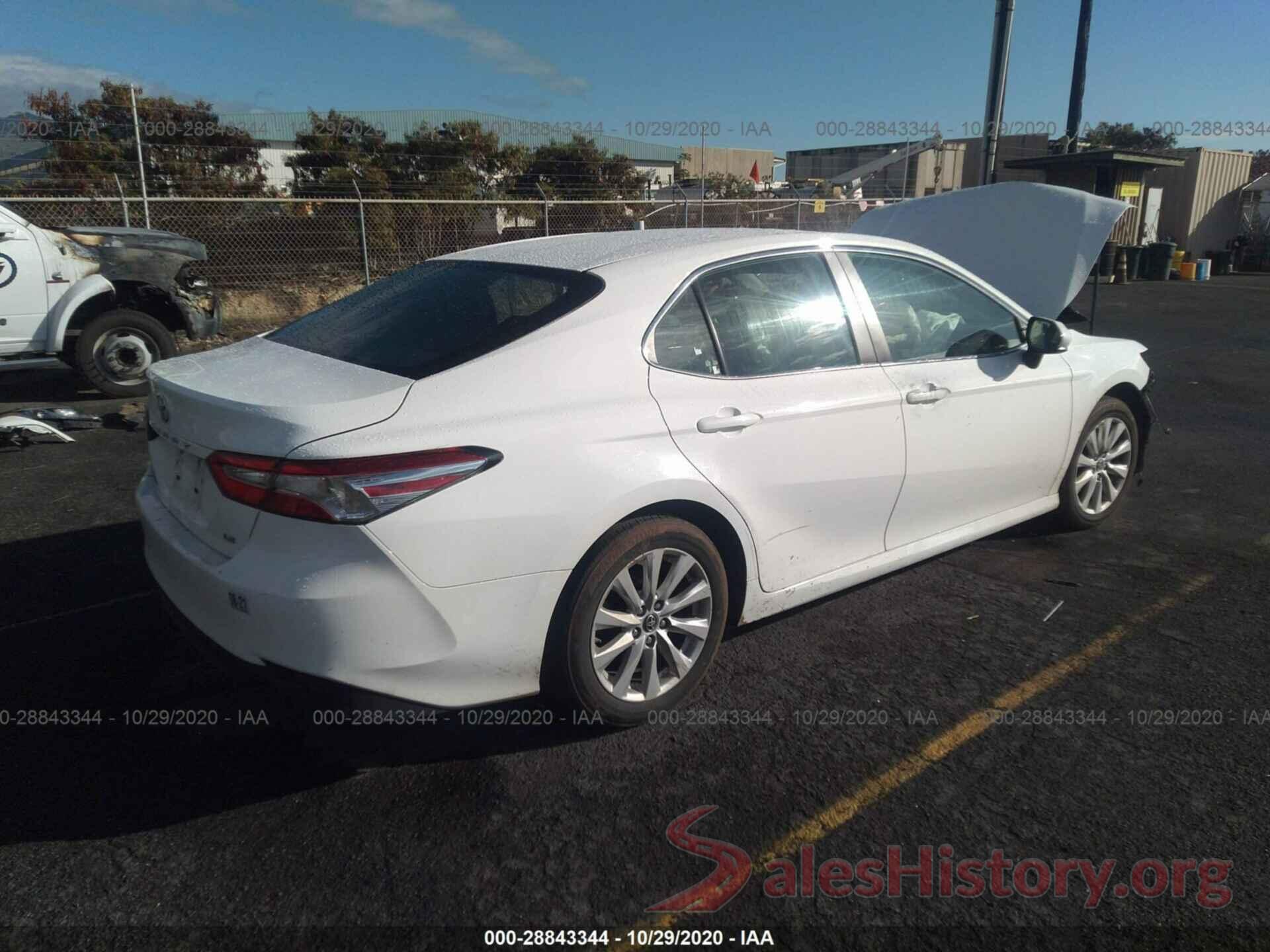 4T1B11HK2JU028311 2018 TOYOTA CAMRY