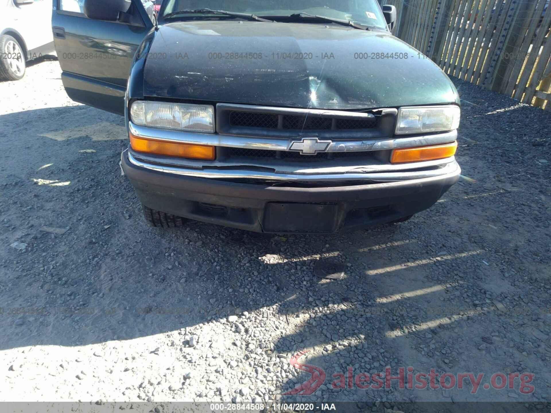 1GNCS18W51K258856 2001 CHEVROLET BLAZER