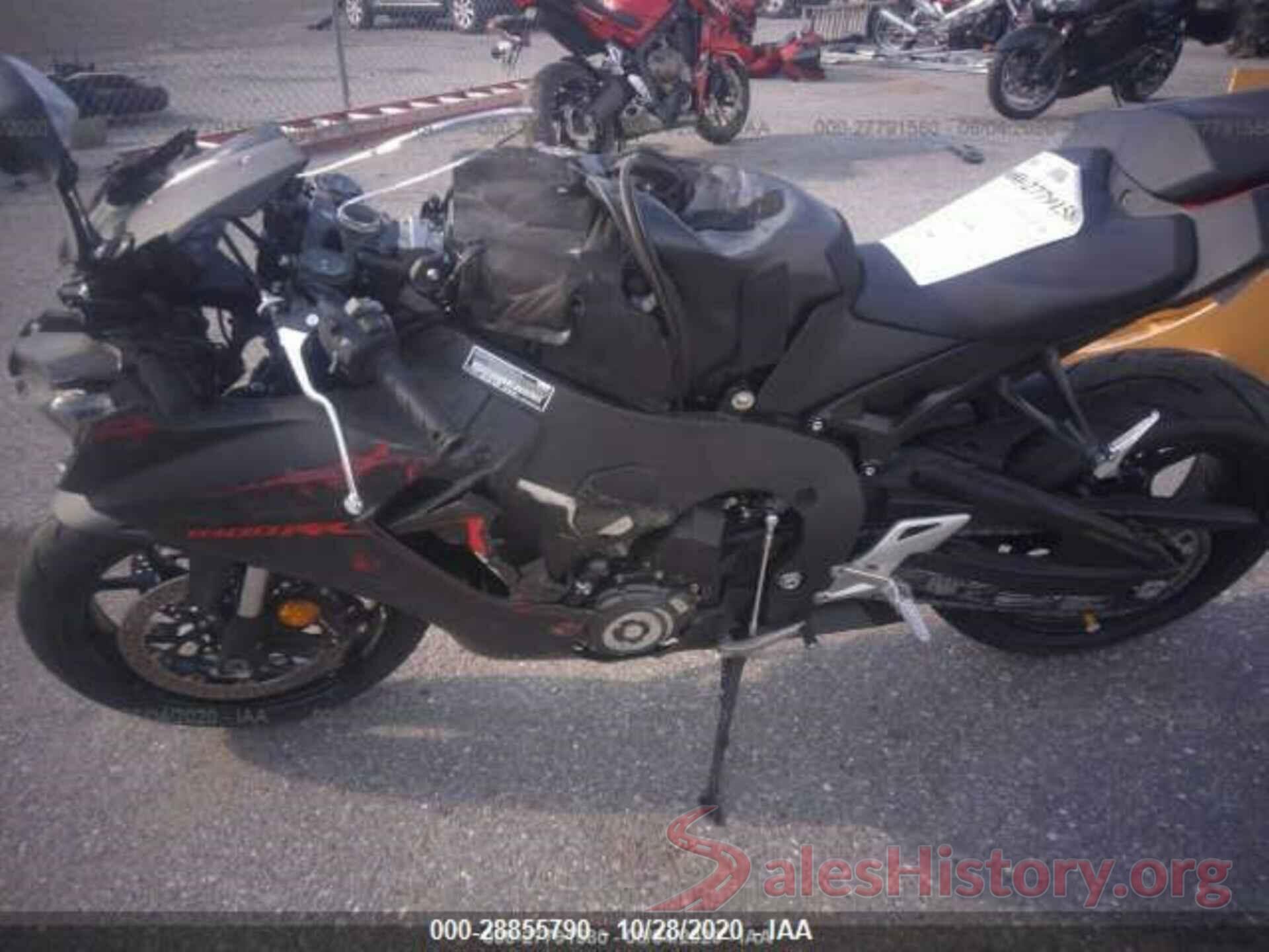 JH2SC7711JK100824 2018 HONDA CBR1000