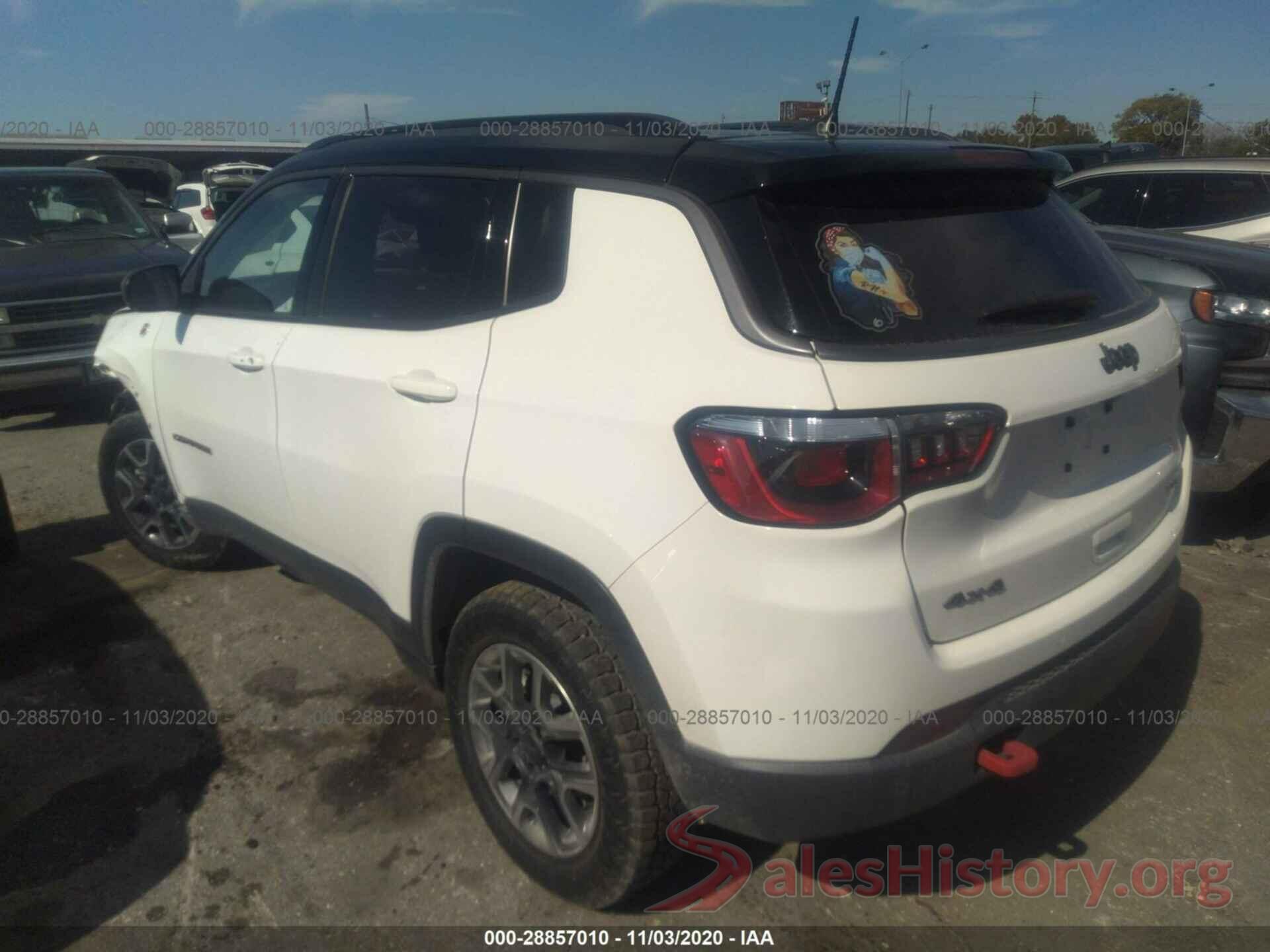 3C4NJDDB7KT618735 2019 JEEP COMPASS