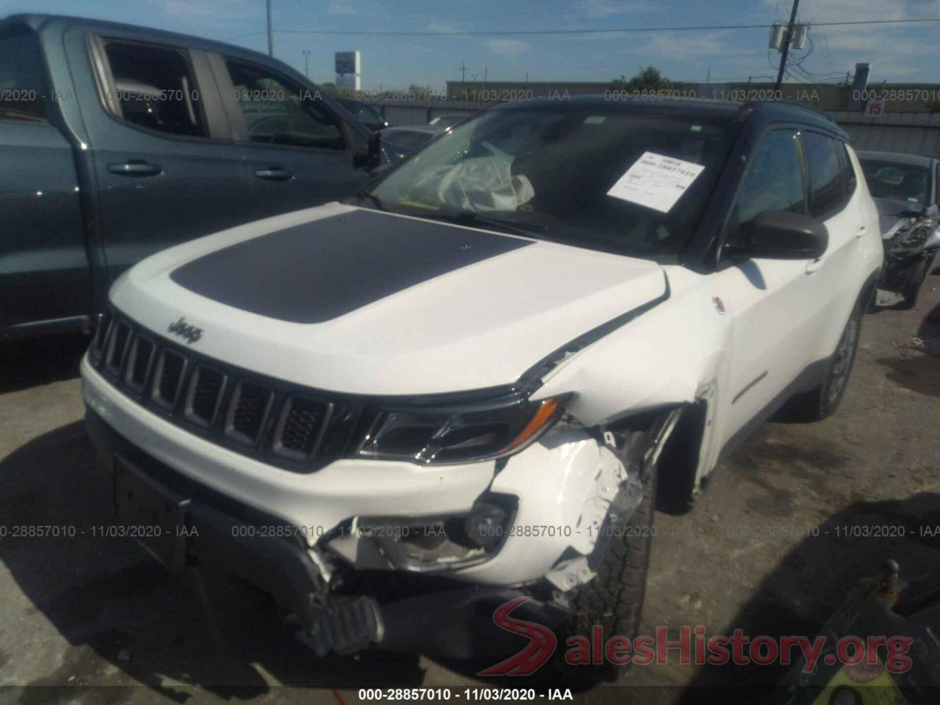 3C4NJDDB7KT618735 2019 JEEP COMPASS