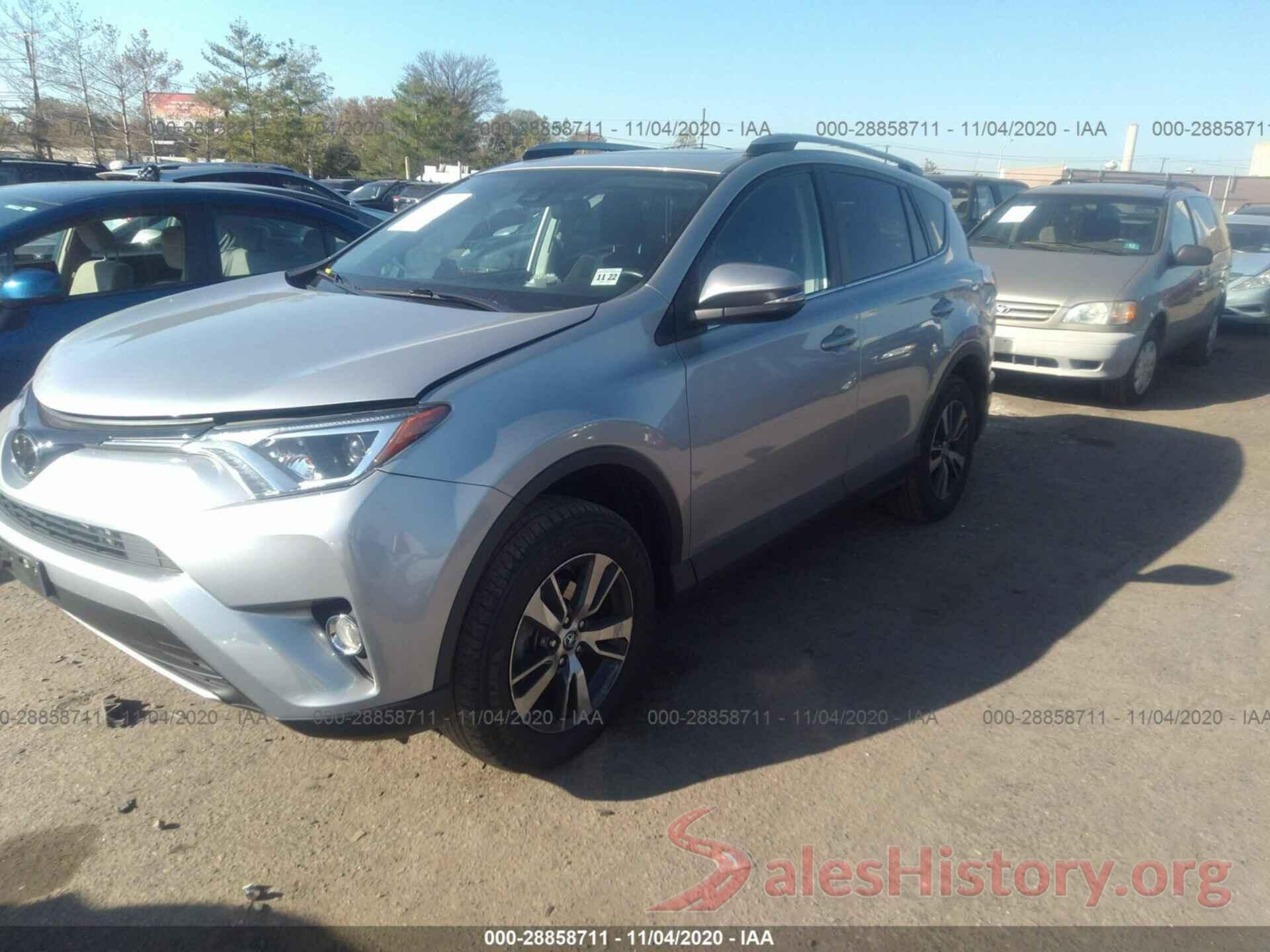 2T3RFREV2JW713218 2018 TOYOTA RAV4