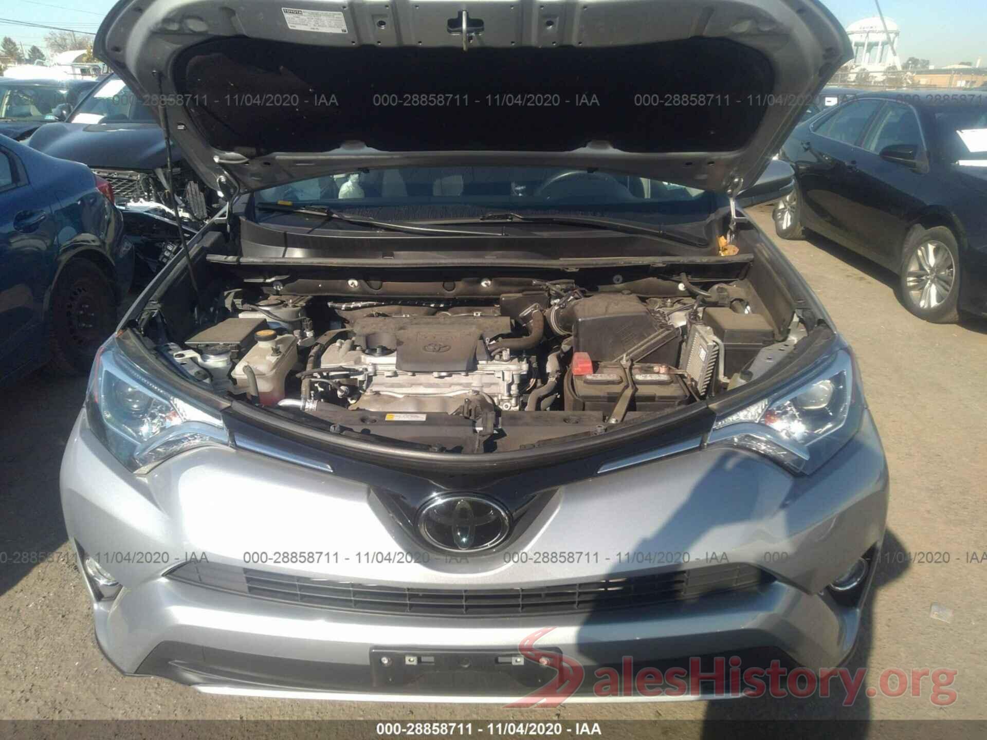 2T3RFREV2JW713218 2018 TOYOTA RAV4