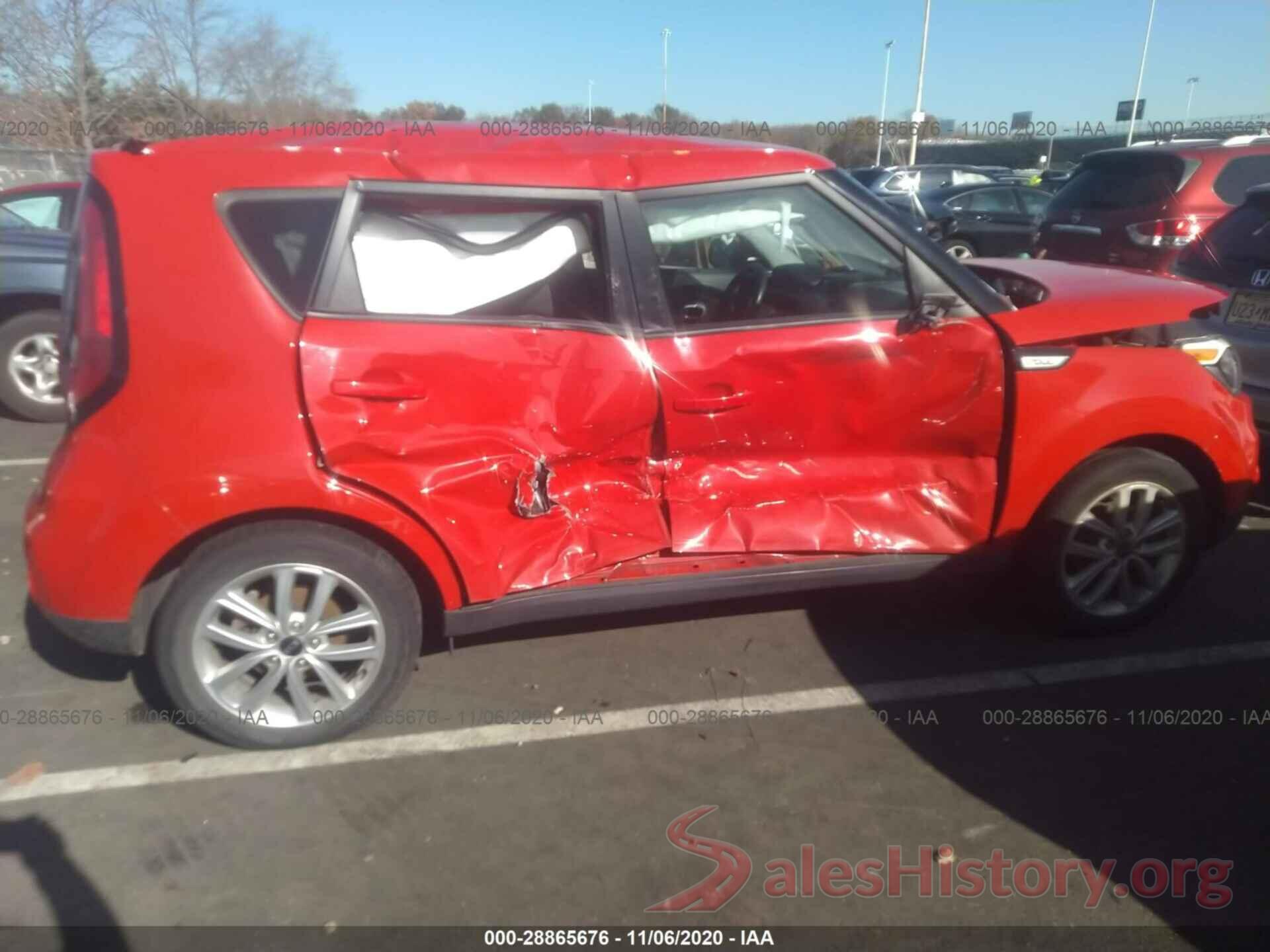 KNDJP3A50J7578975 2018 KIA SOUL