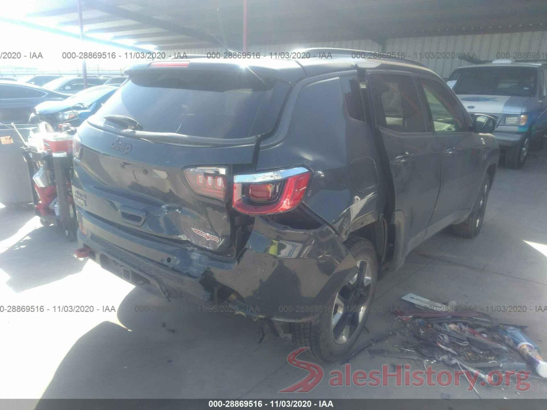 3C4NJDDB1JT130251 2018 JEEP COMPASS