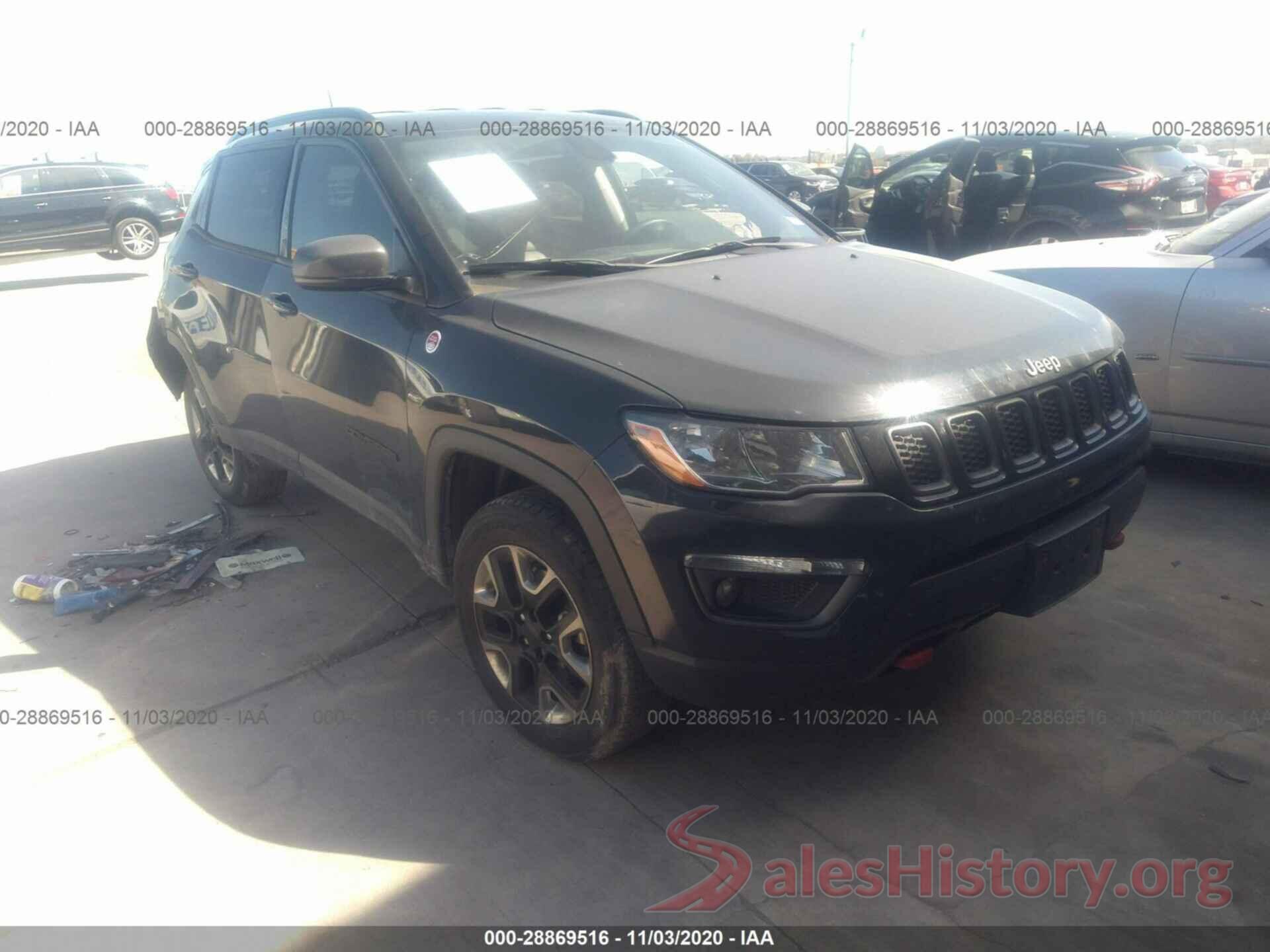 3C4NJDDB1JT130251 2018 JEEP COMPASS