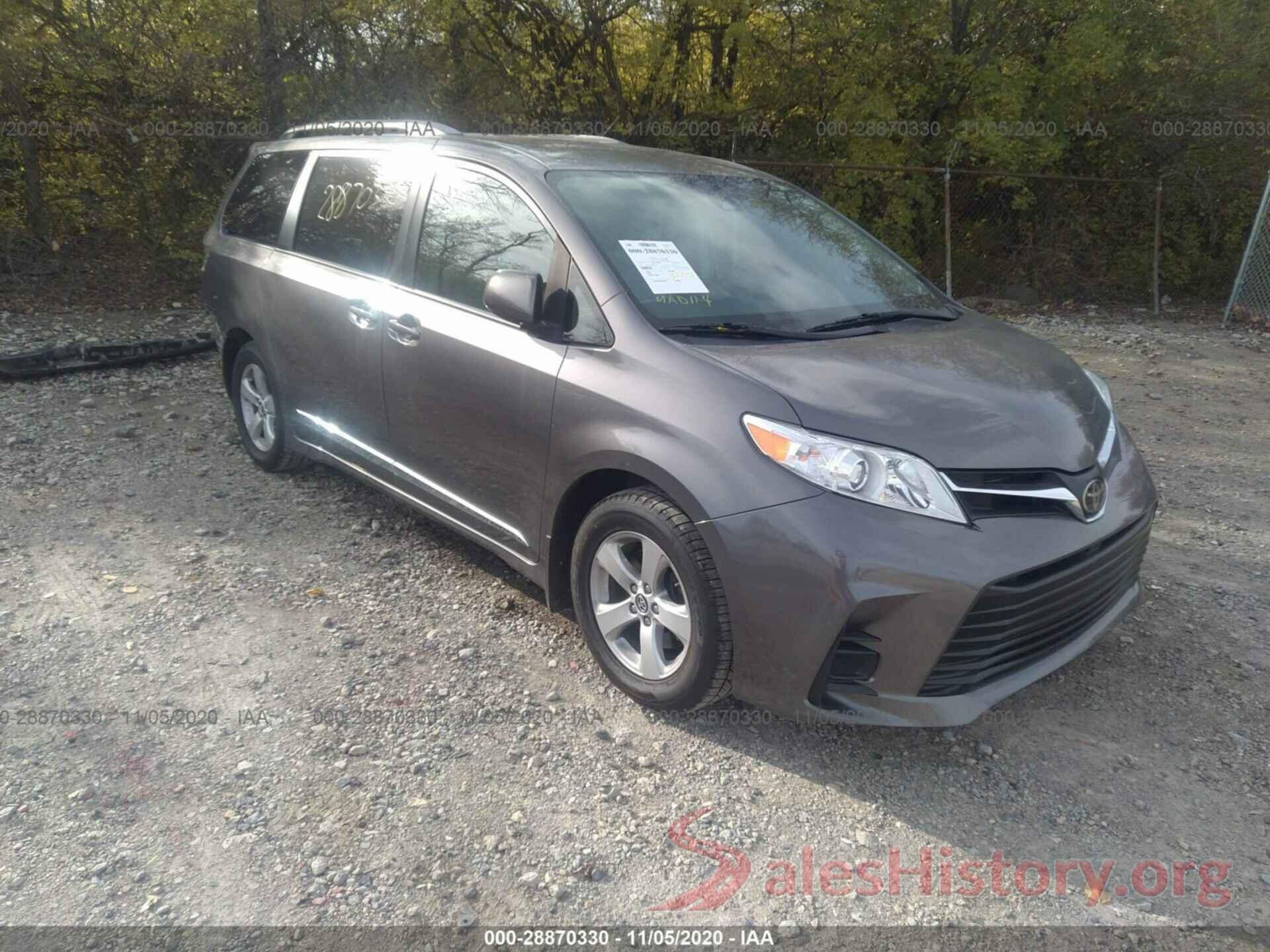 5TDKZ3DC8JS962372 2018 TOYOTA SIENNA