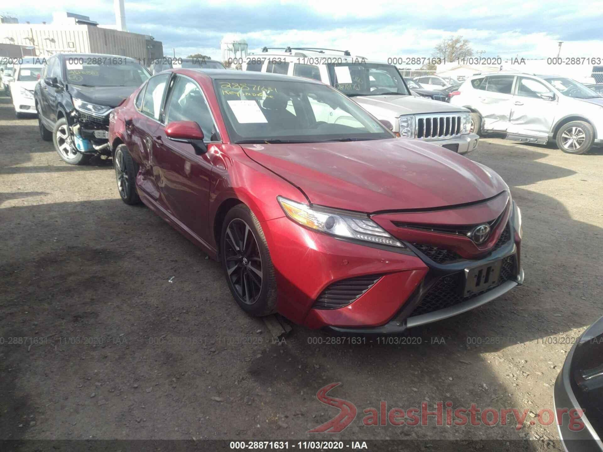 4T1B61HK0JU562120 2018 TOYOTA CAMRY