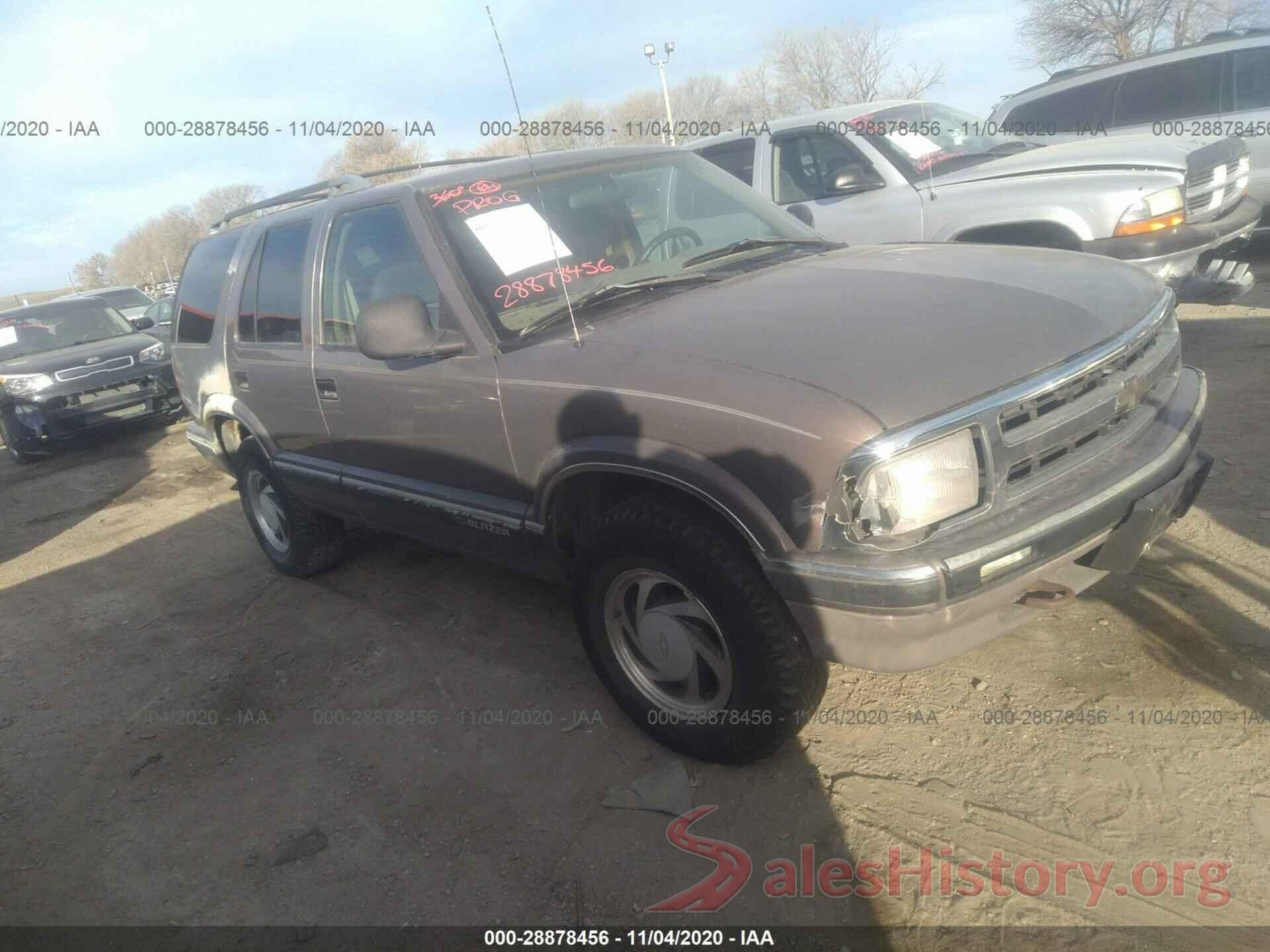 1GNDT13W8VK192320 1997 CHEVROLET BLAZER