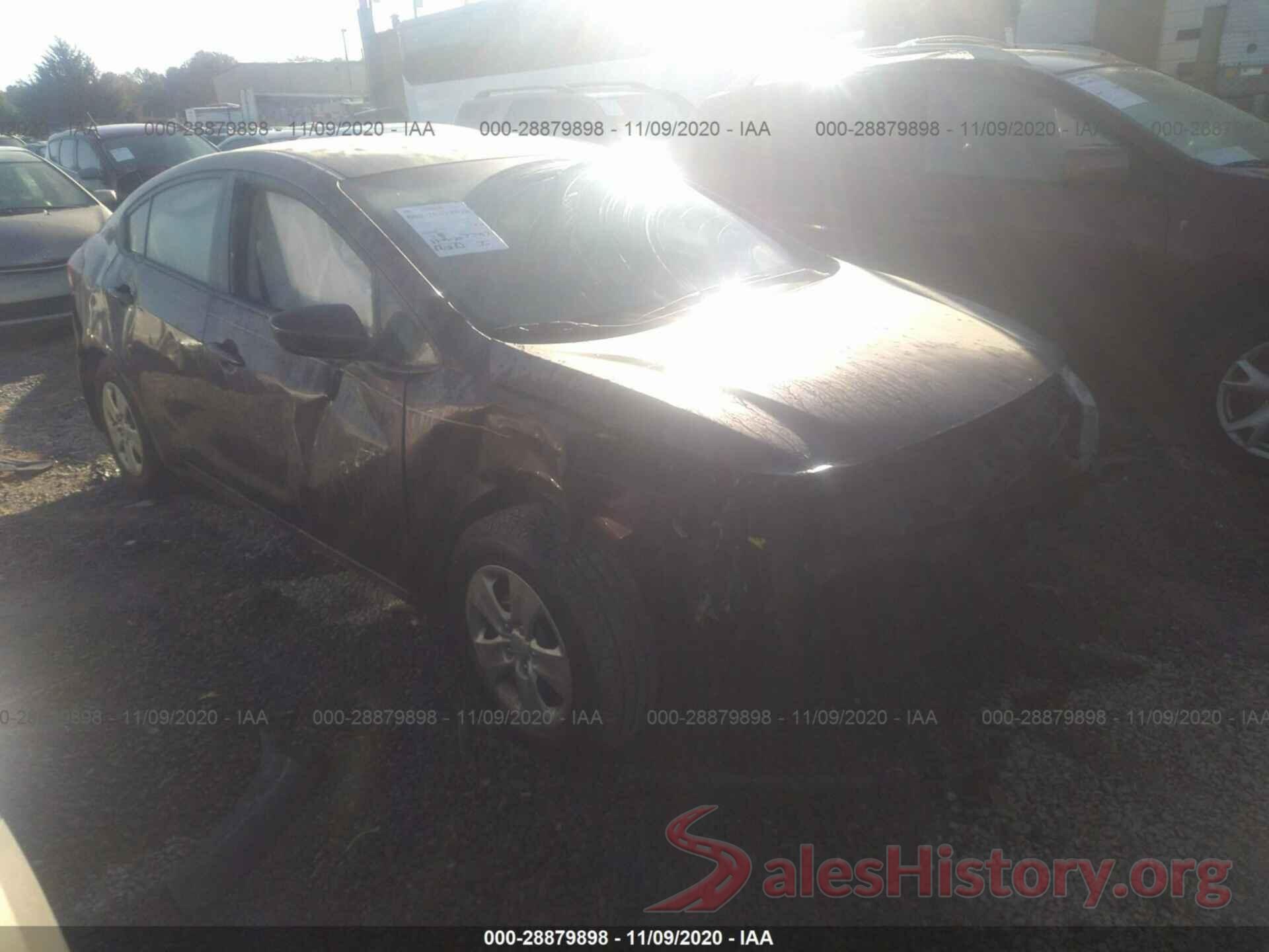 3KPFK4A72JE271013 2018 KIA FORTE