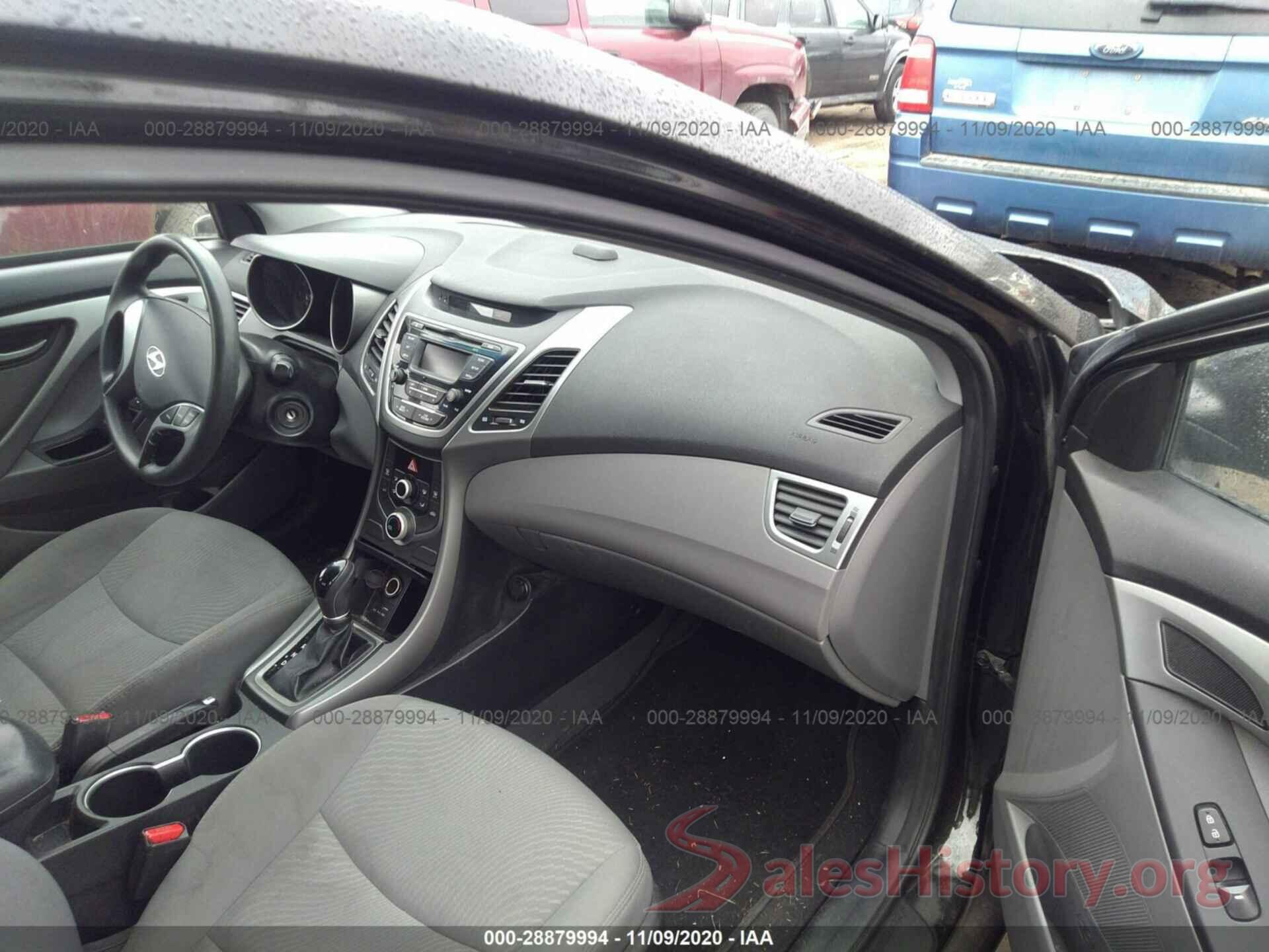 5NPDH4AE1GH709352 2016 HYUNDAI ELANTRA