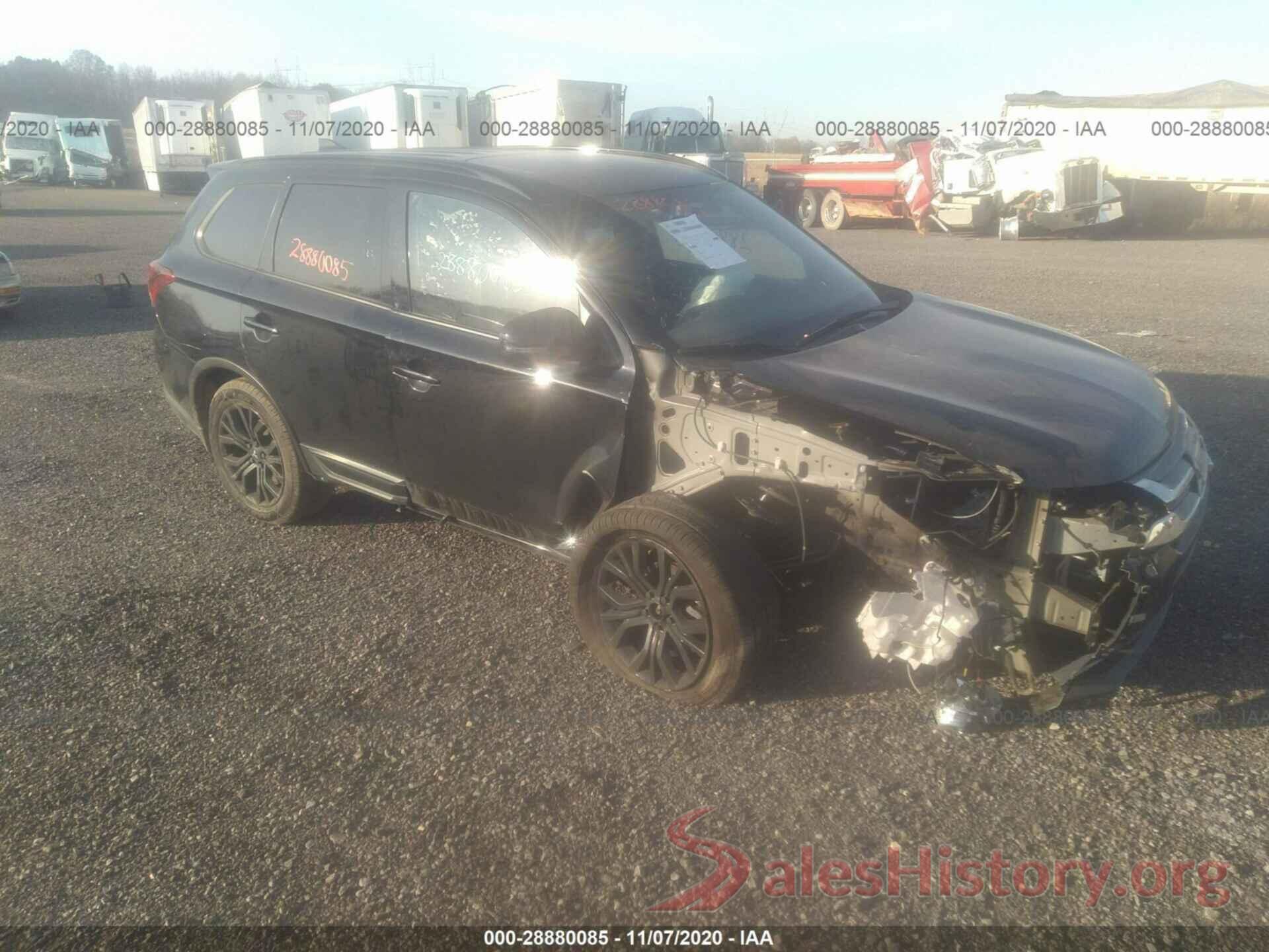 JA4AD3A33JZ025758 2018 MITSUBISHI OUTLANDER