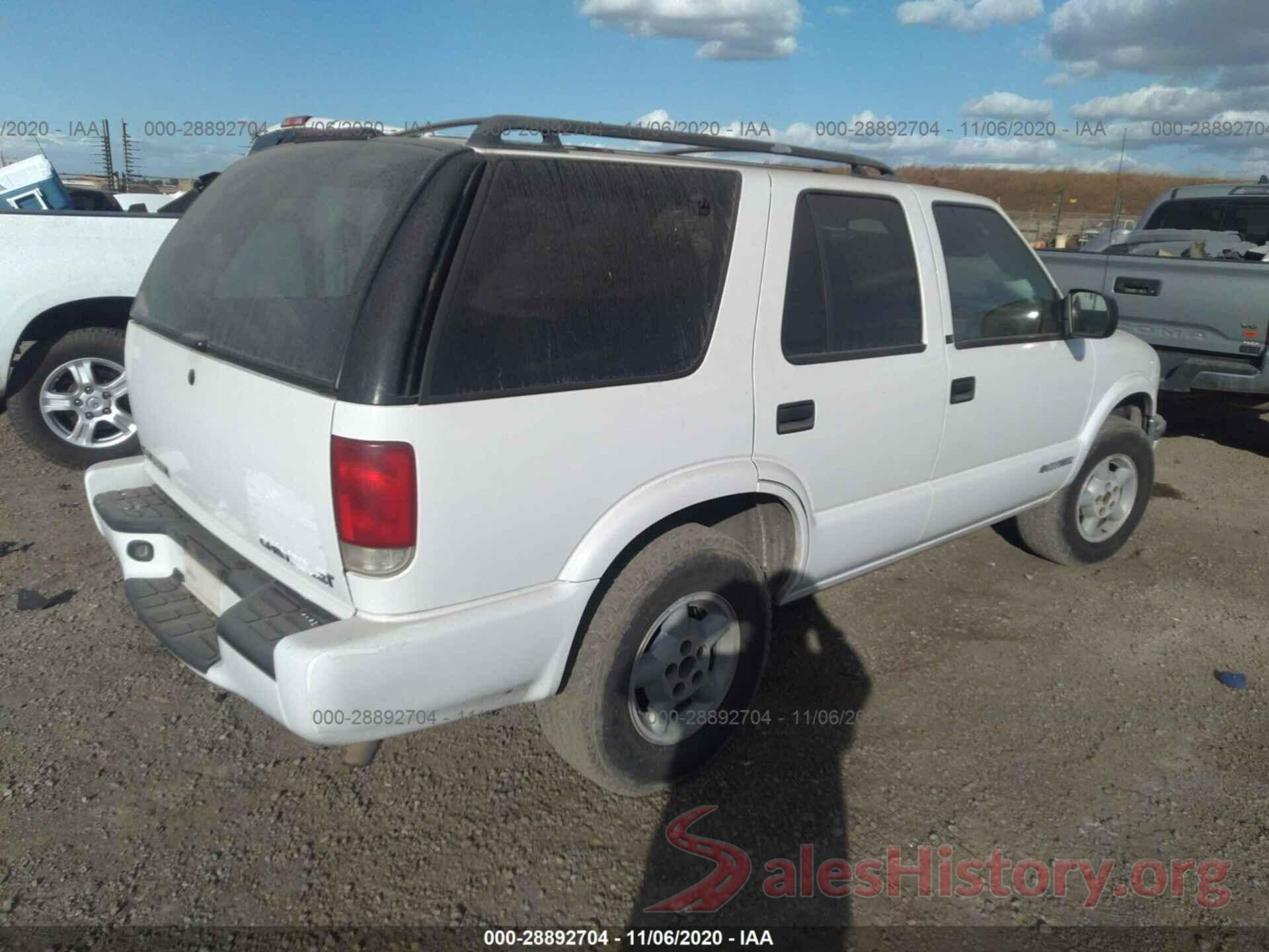 1GNDT13W1YK145263 2000 CHEVROLET BLAZER