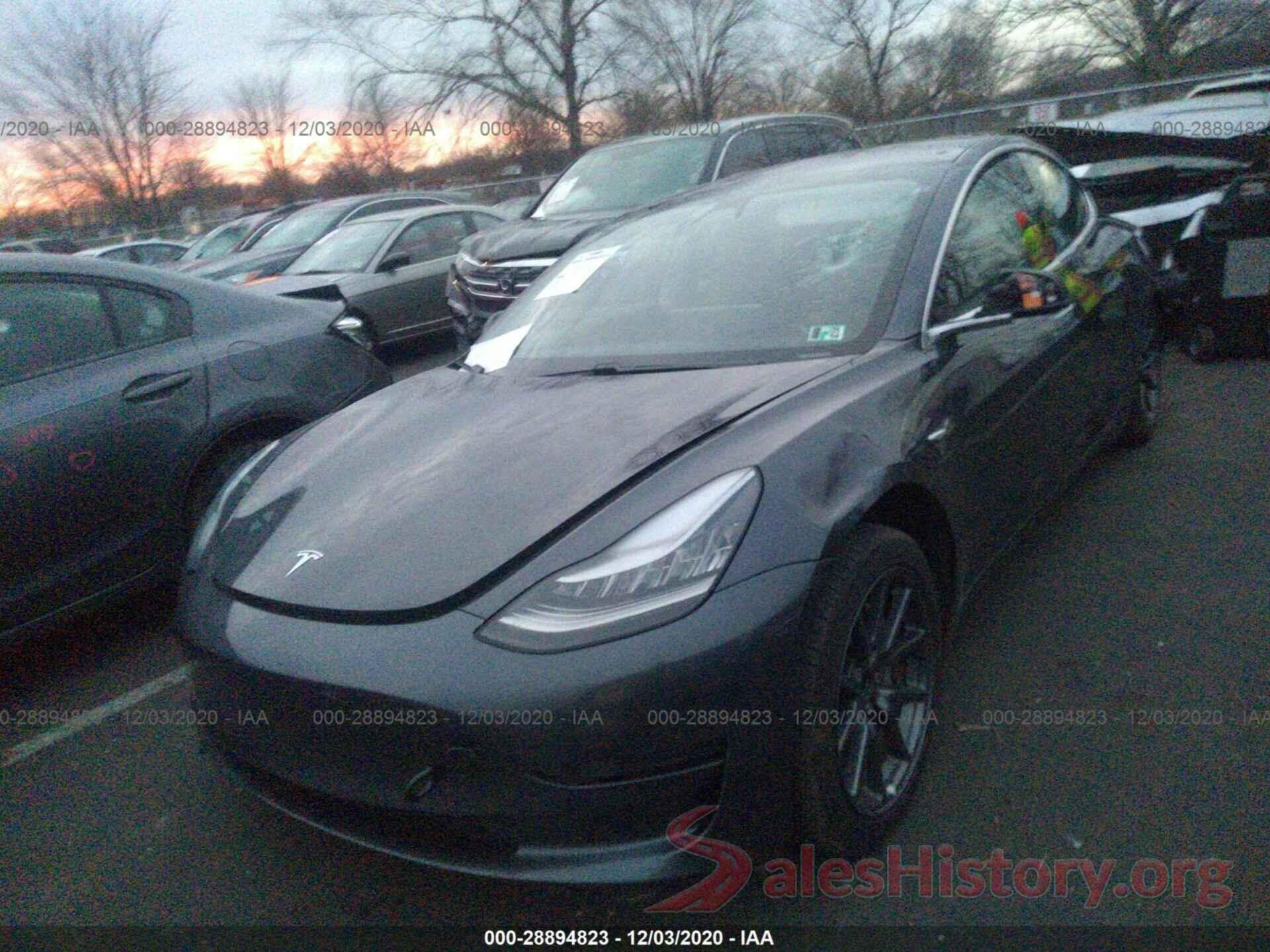 5YJ3E1EB3JF119520 2018 TESLA MODEL 3