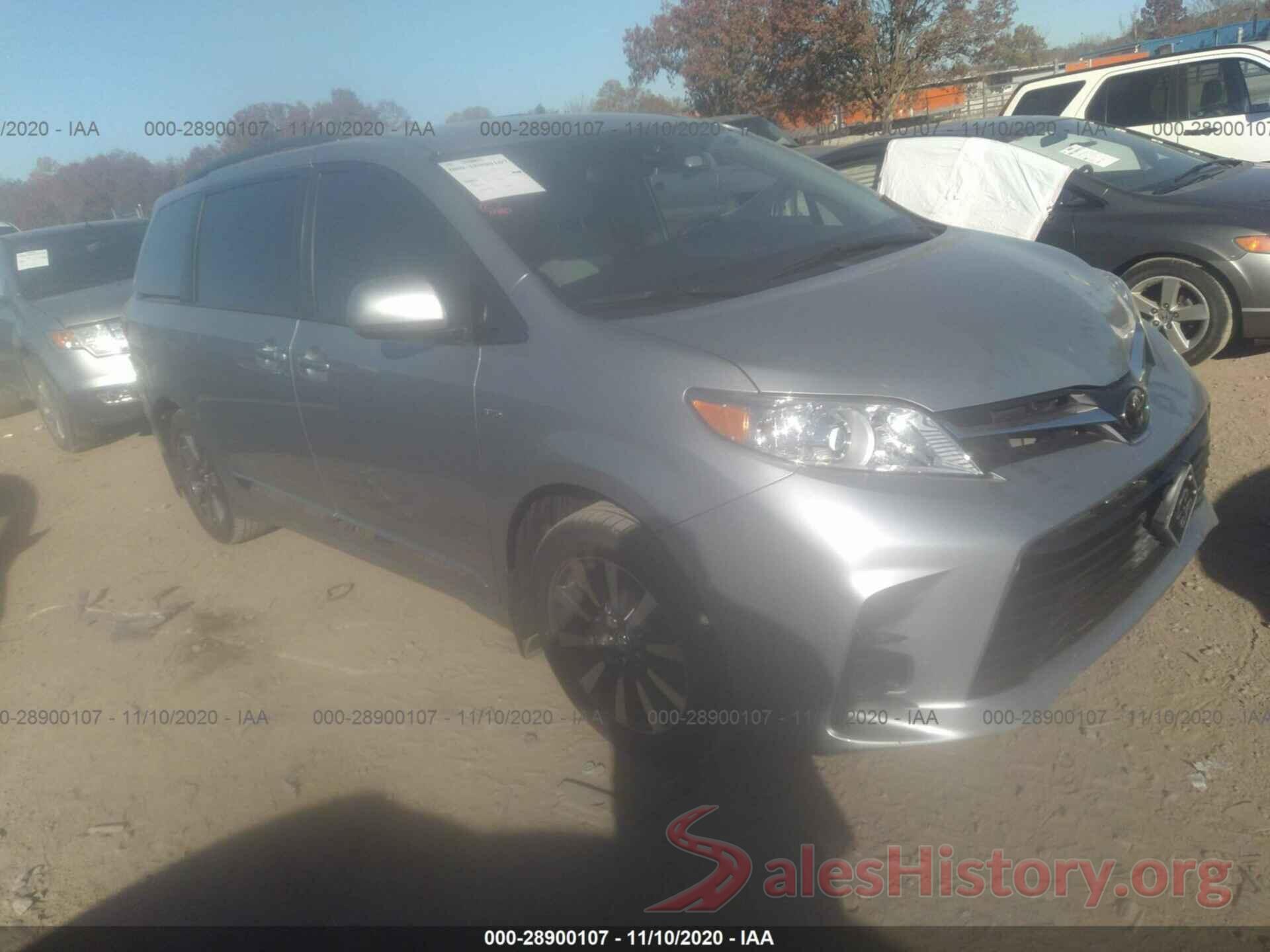 5TDJZ3DC9KS215795 2019 TOYOTA SIENNA