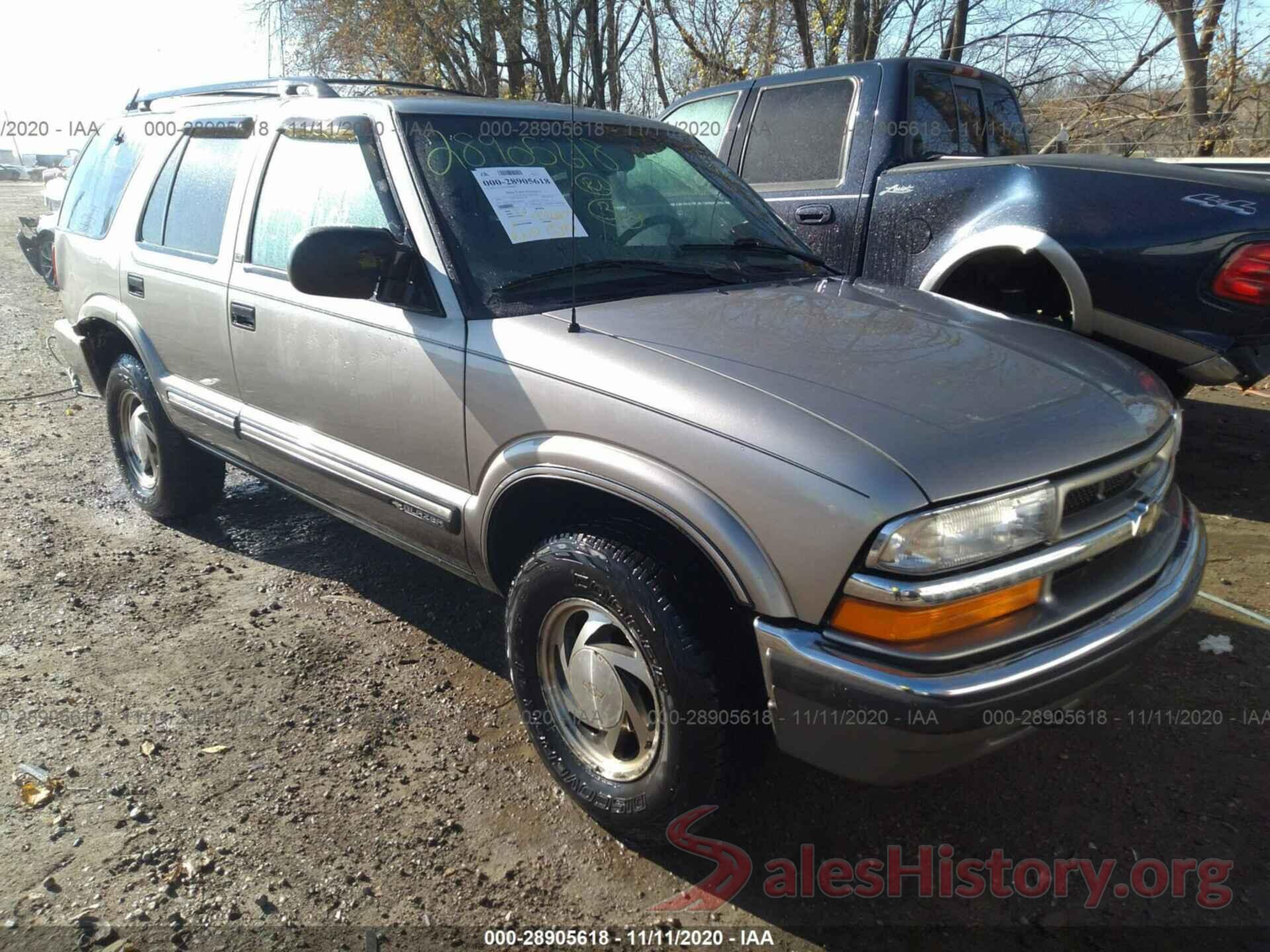 1GNDT13WX12212898 2001 CHEVROLET BLAZER