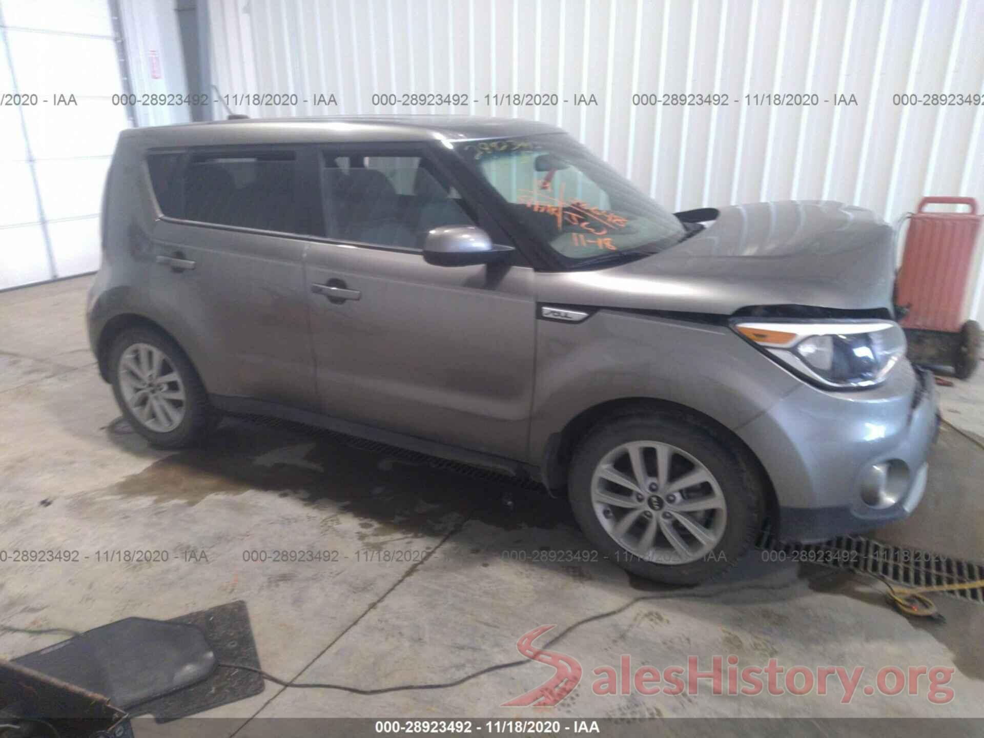 KNDJP3A52K7640717 2019 KIA SOUL