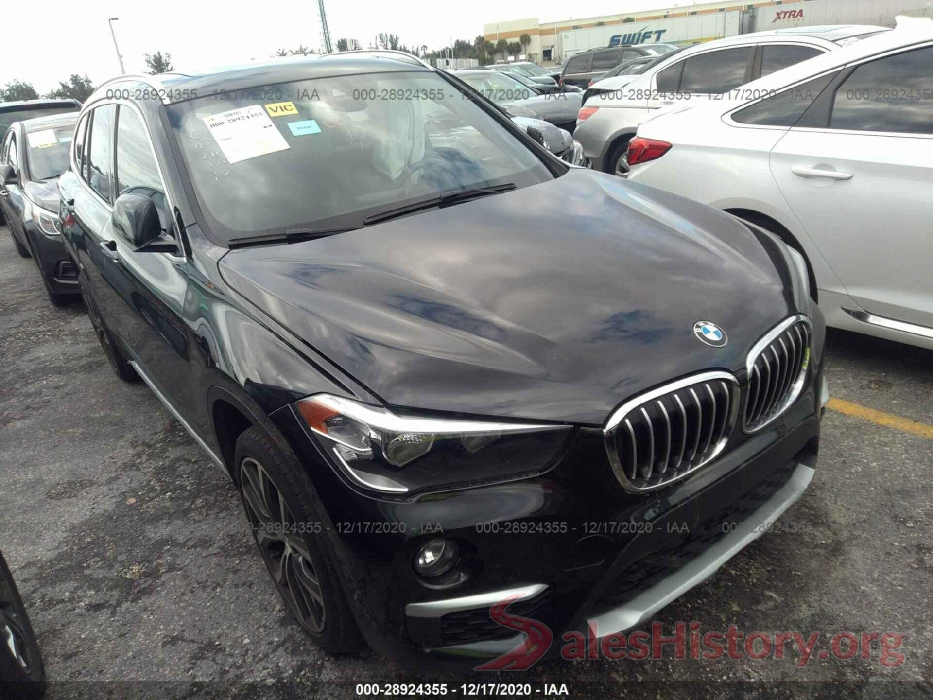 WBXHU7C52K5L11834 2019 BMW X1