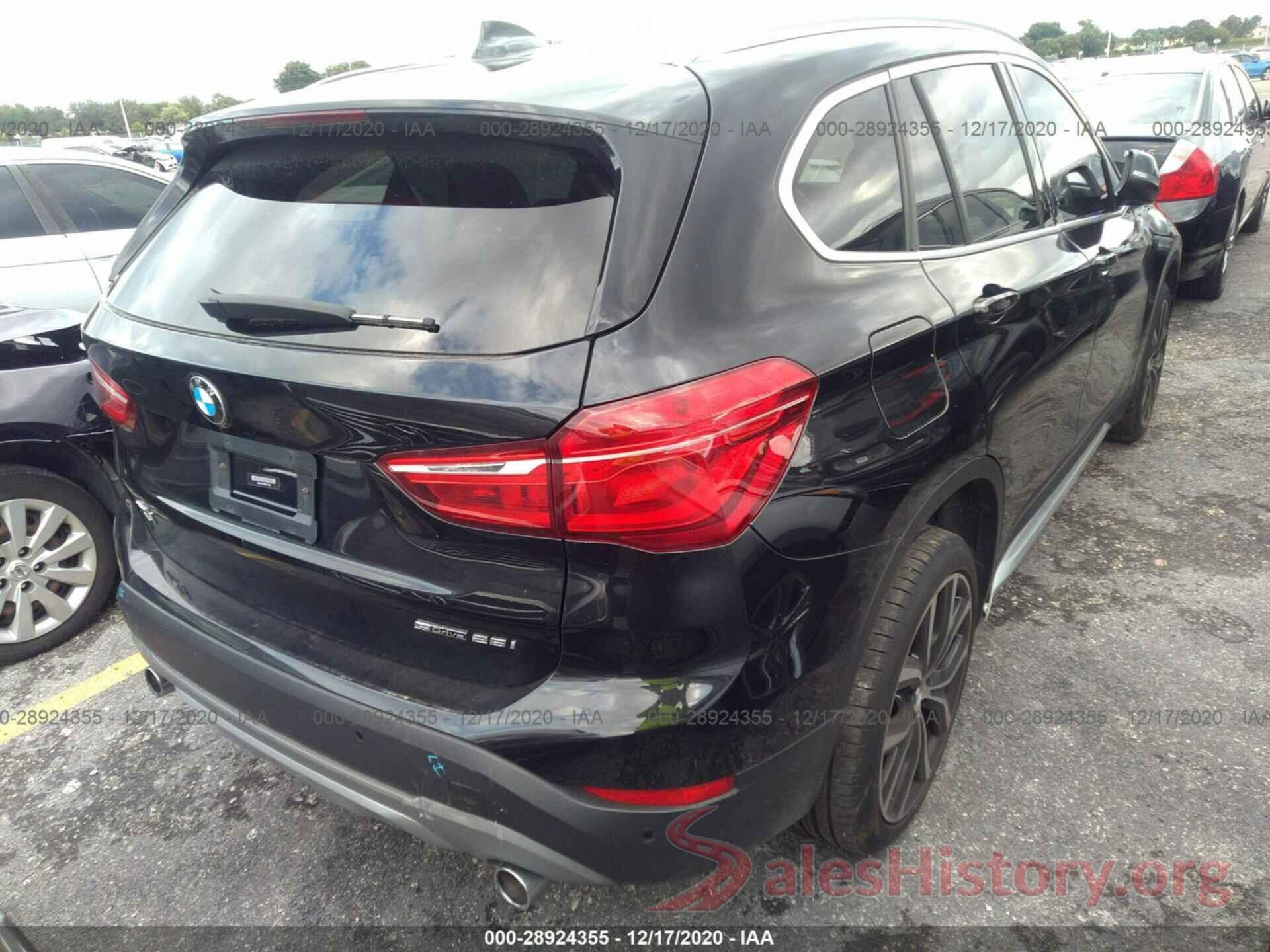 WBXHU7C52K5L11834 2019 BMW X1