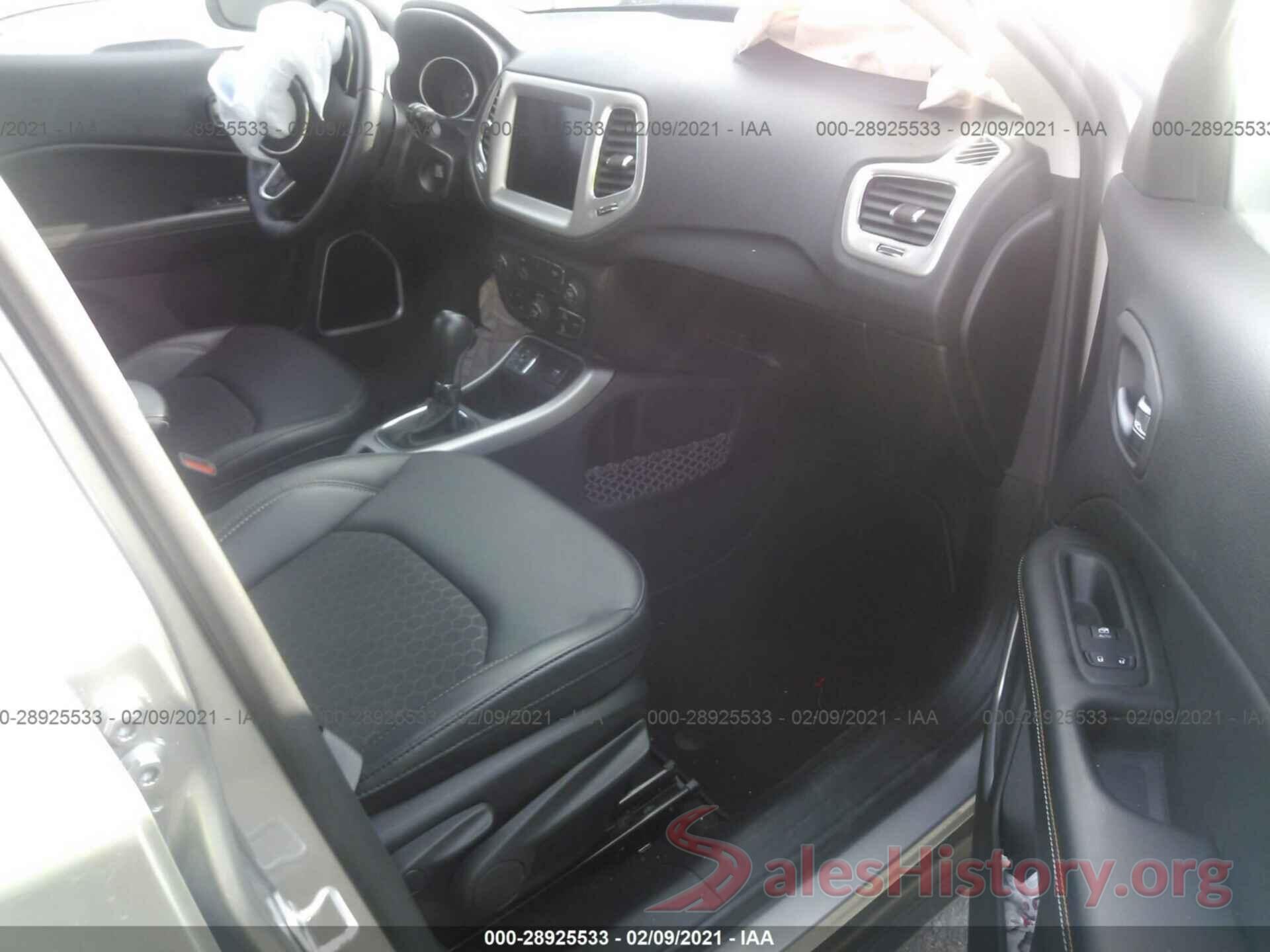 3C4NJCBB3KT844056 2019 JEEP COMPASS