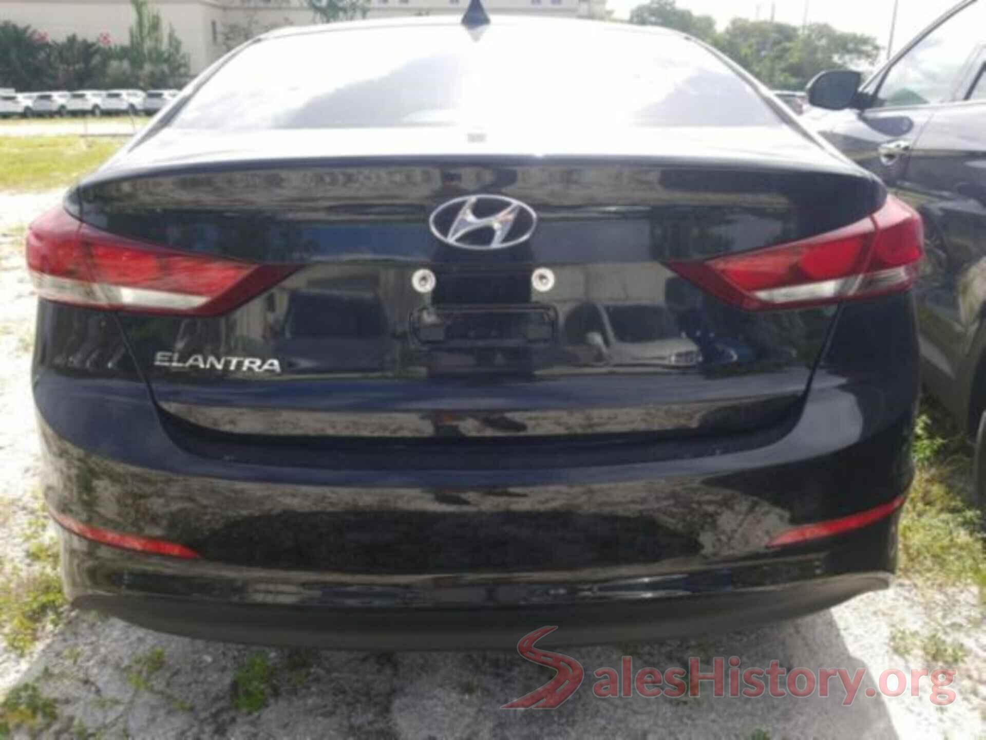 5NPD84LF2JH256839 2018 HYUNDAI ELANTRA