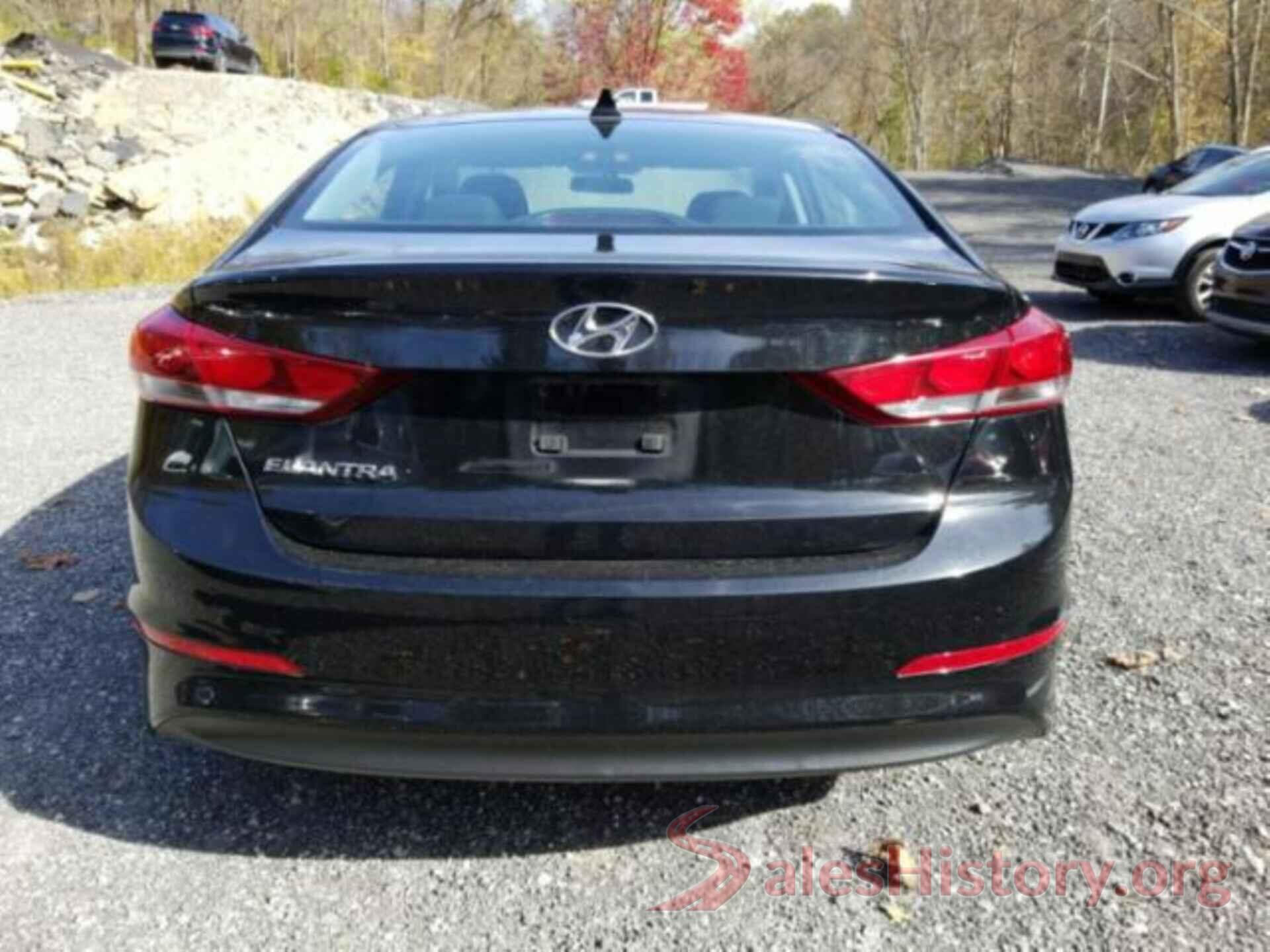 5NPD84LF8JH262581 2018 HYUNDAI ELANTRA