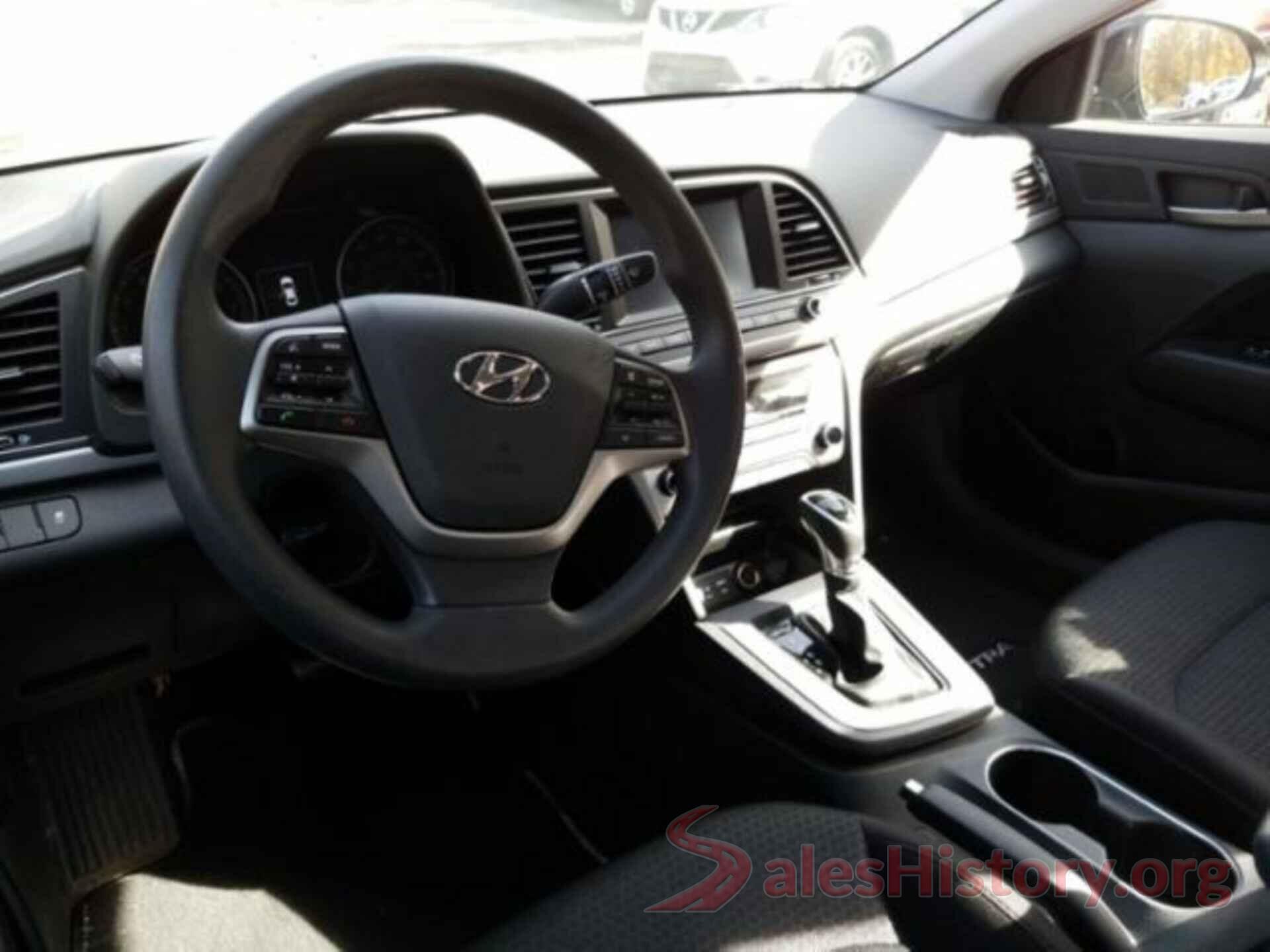 5NPD84LF8JH262581 2018 HYUNDAI ELANTRA