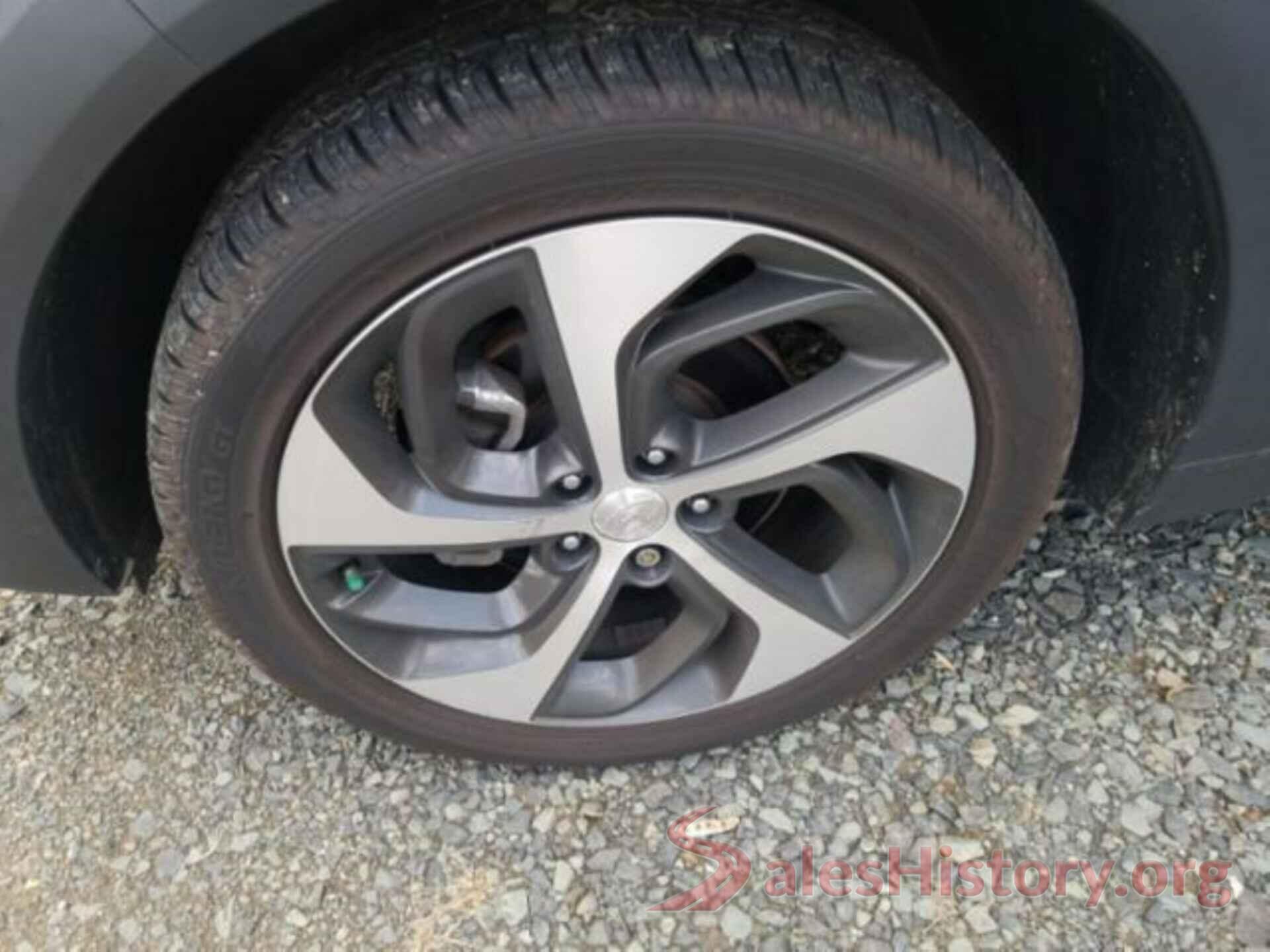 KM8J3CA21HU584566 2017 HYUNDAI TUCSON