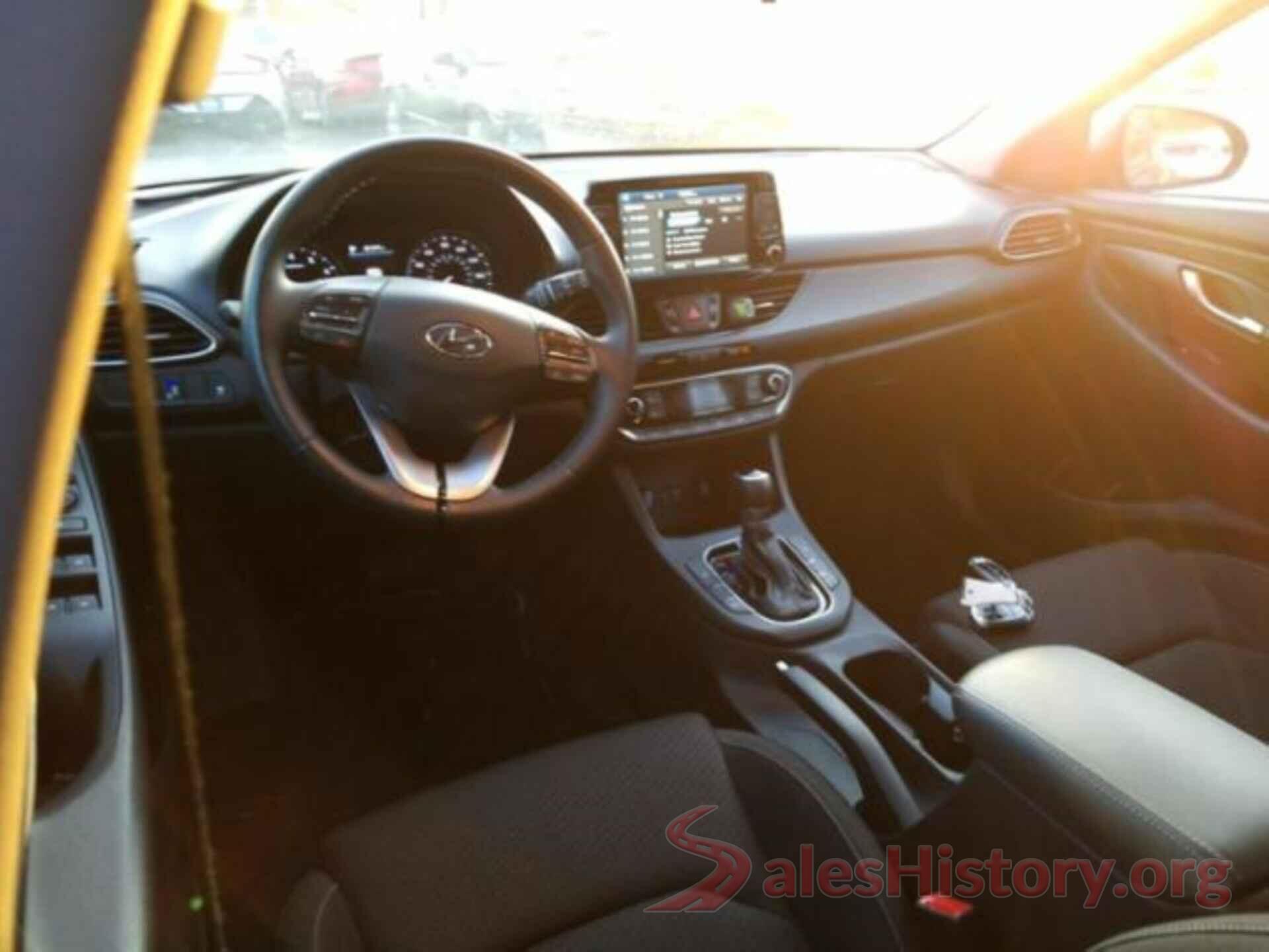 KMHH35LE0JU016106 2018 HYUNDAI ELANTRA GT