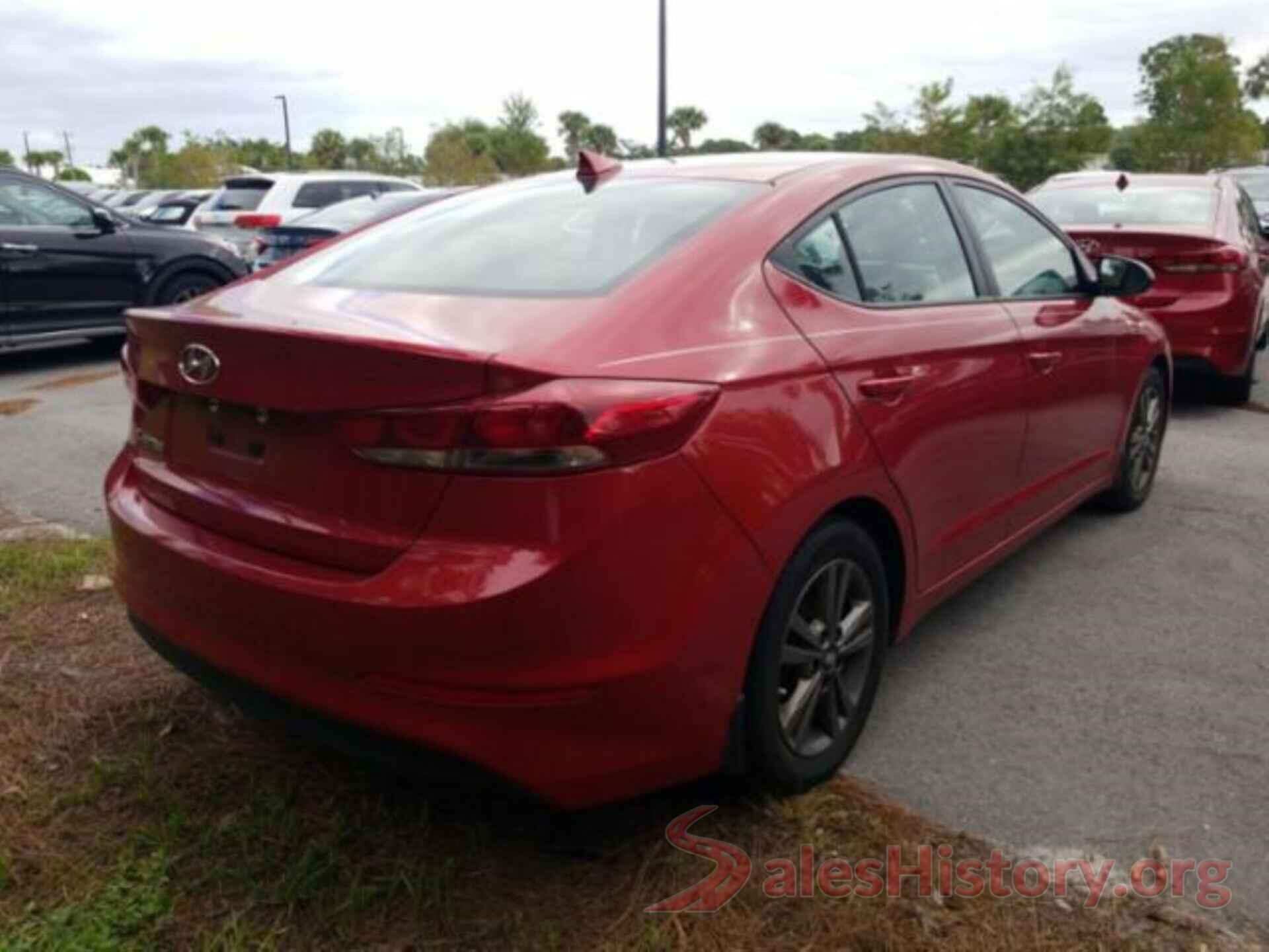 5NPD84LFXJH221692 2018 HYUNDAI ELANTRA