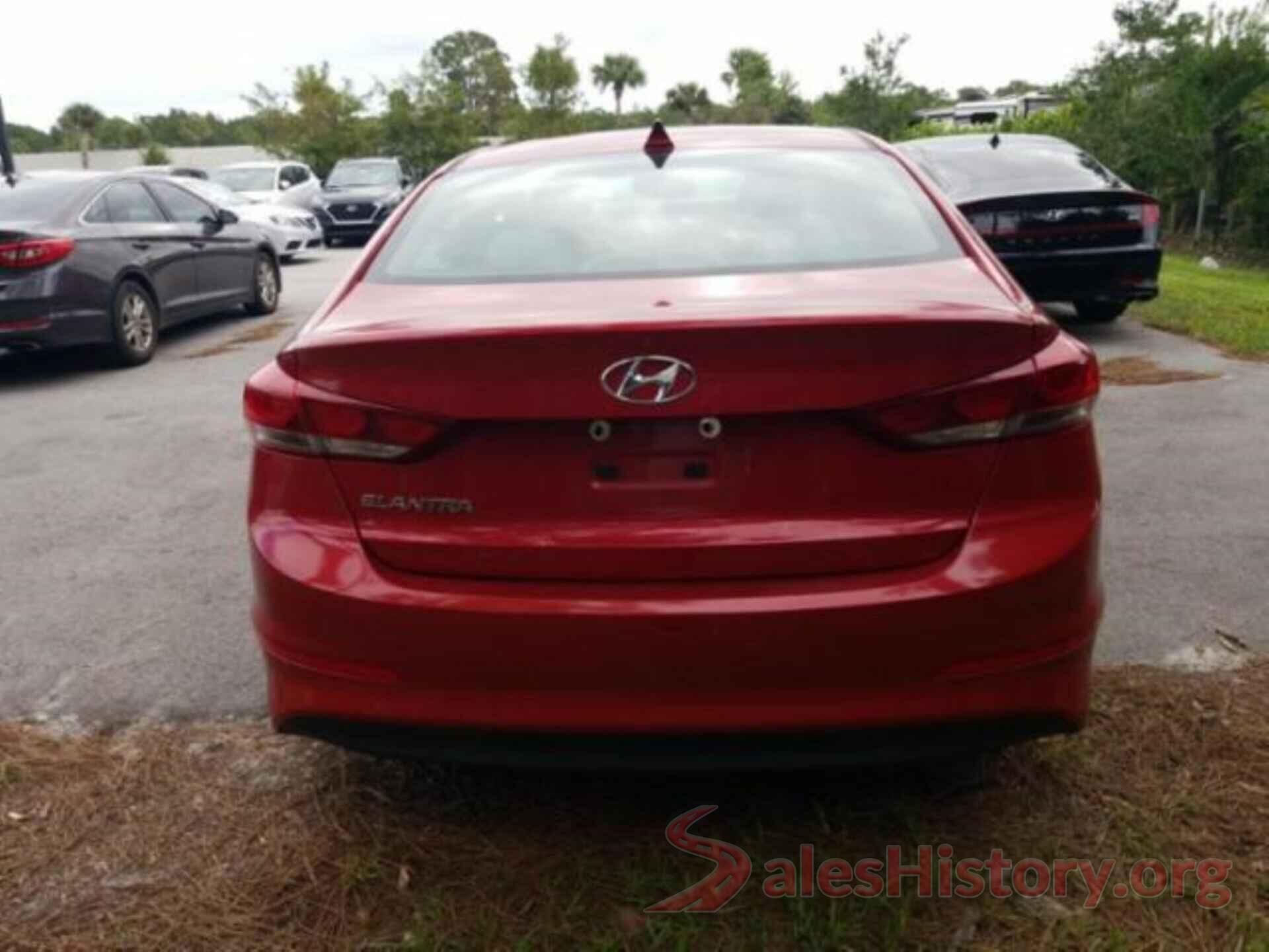 5NPD84LFXJH221692 2018 HYUNDAI ELANTRA