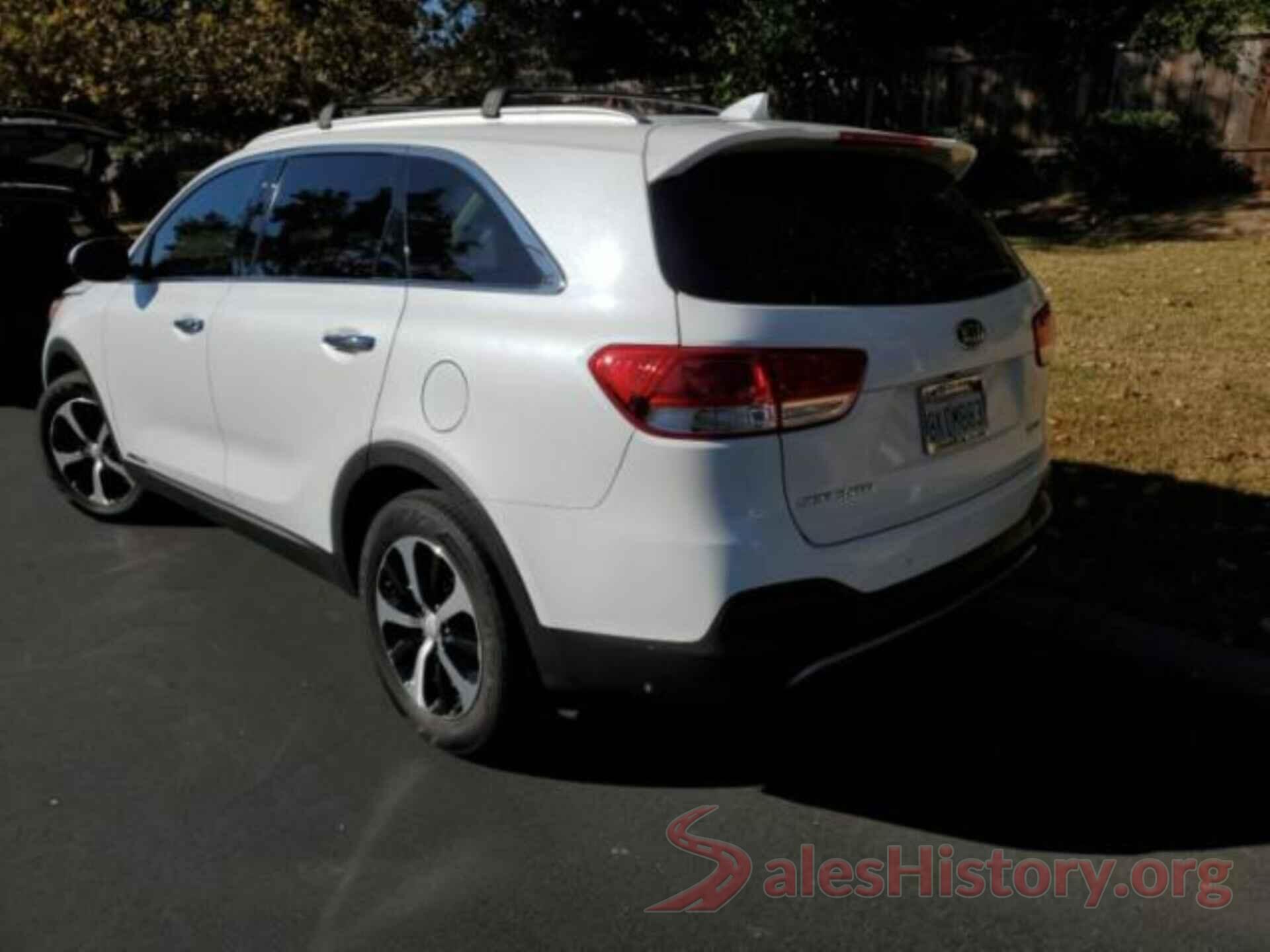 5XYPHDA57JG364579 2018 KIA SORENTO