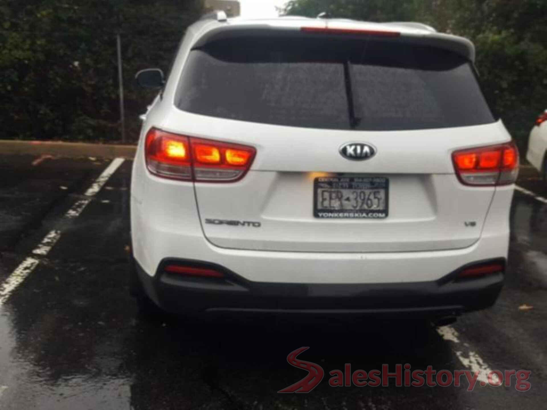 5XYPGDA58HG222741 2017 KIA SORENTO