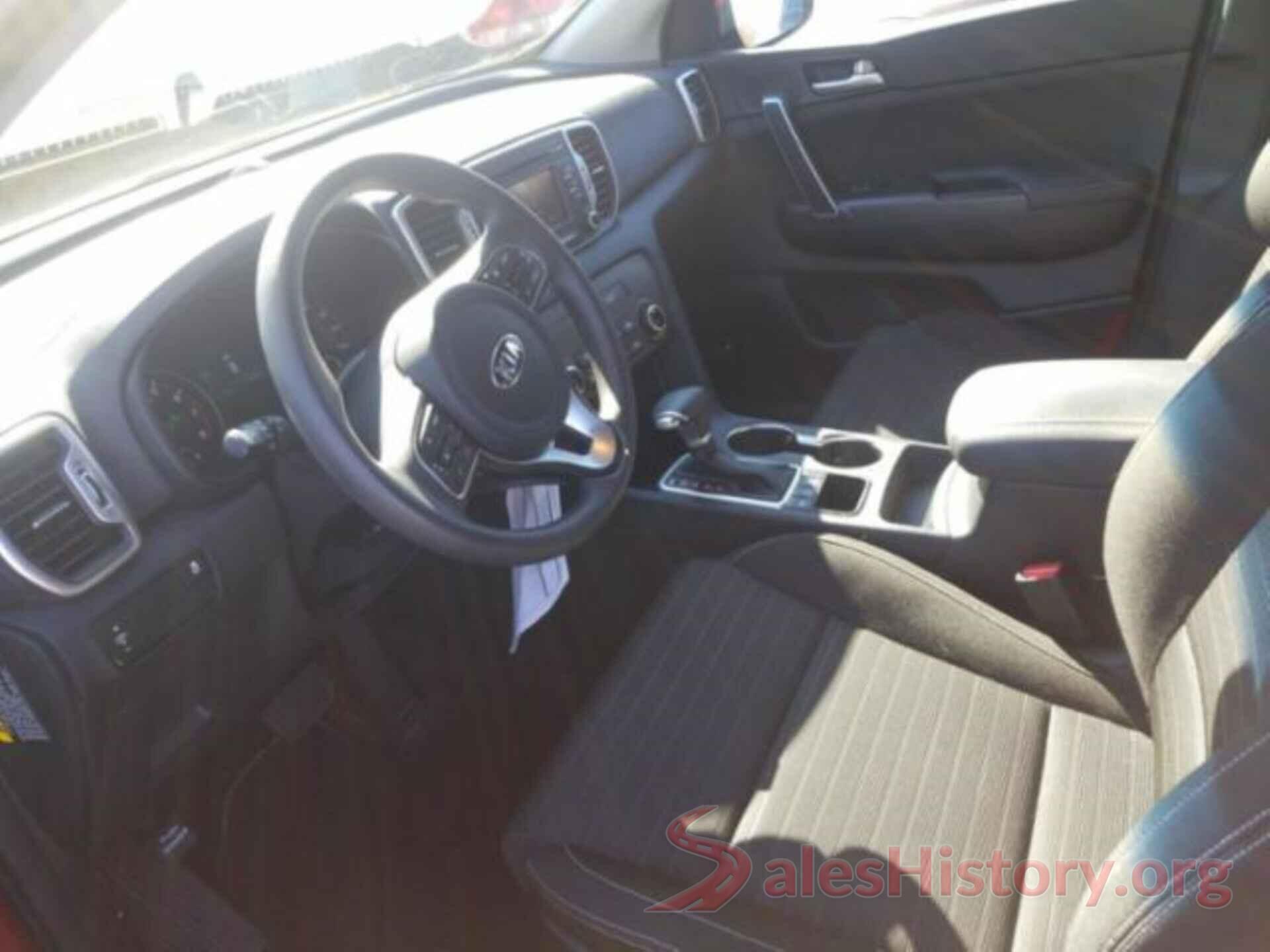 KNDPMCAC0J7367874 2018 KIA SPORTAGE