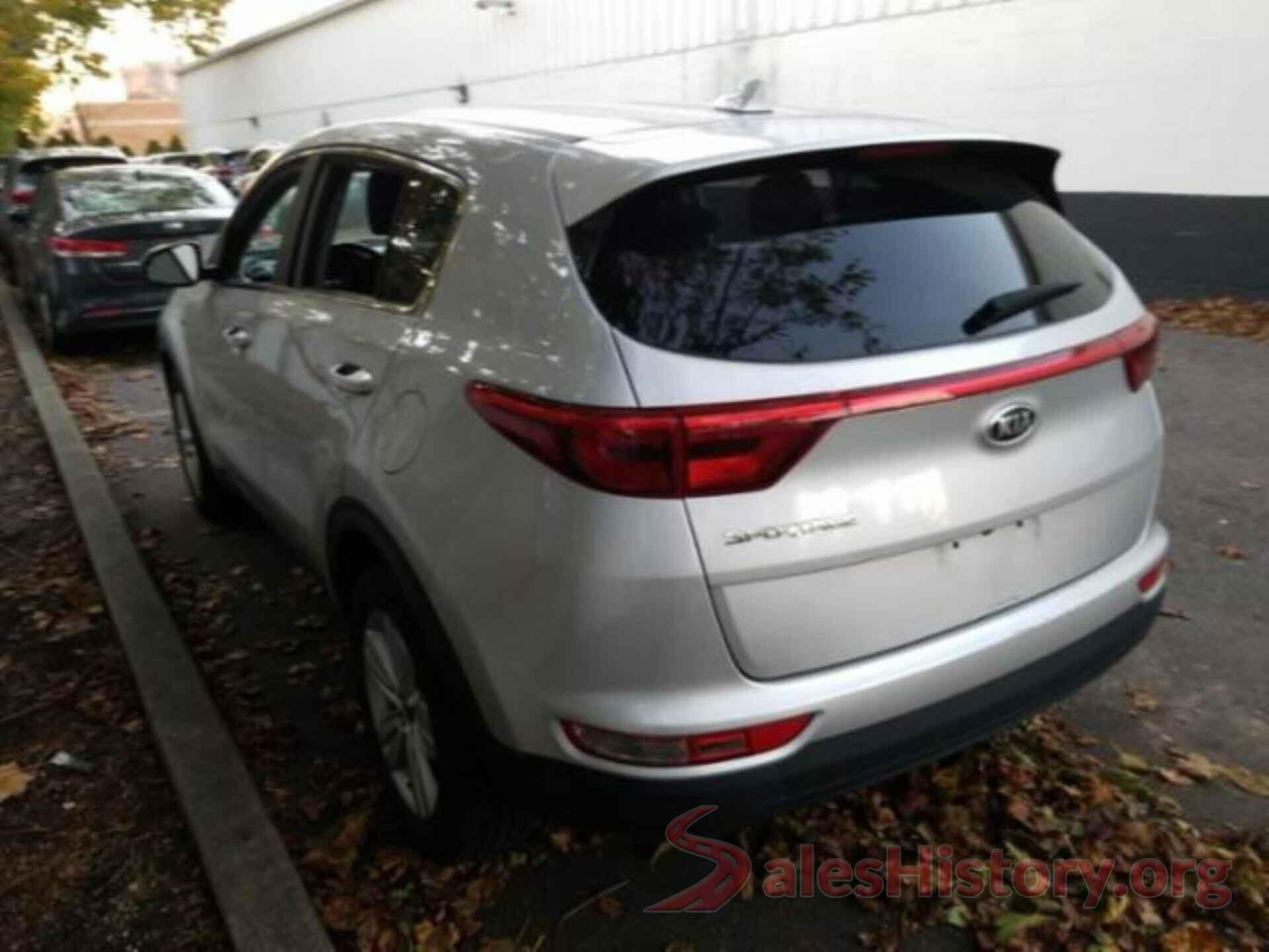 KNDPMCAC9J7368490 2018 KIA SPORTAGE