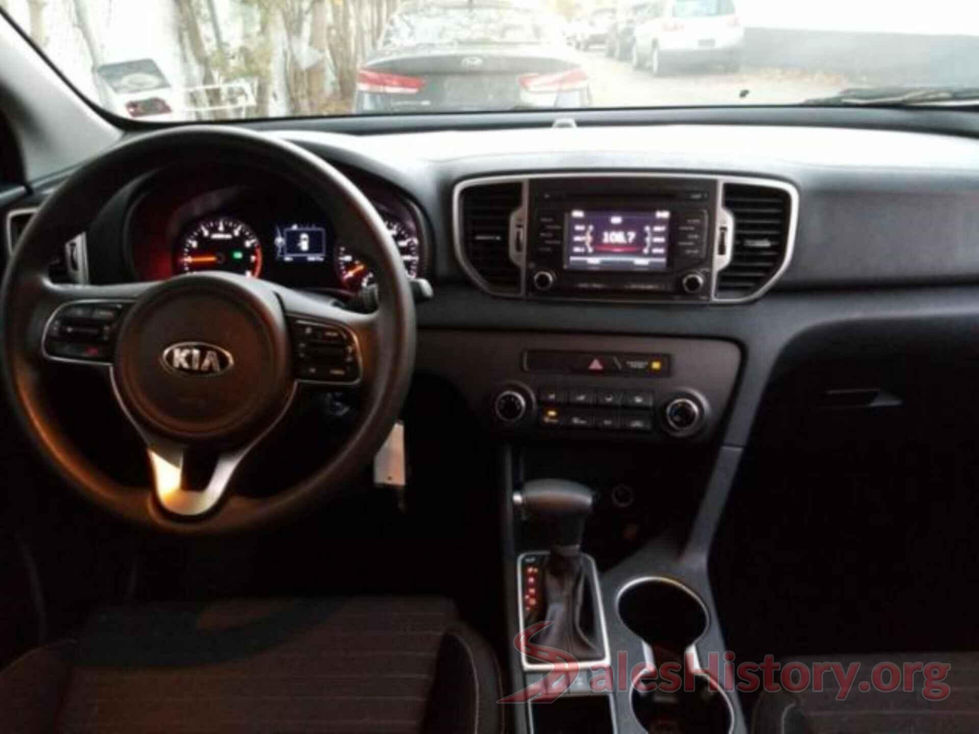 KNDPMCAC9J7368490 2018 KIA SPORTAGE