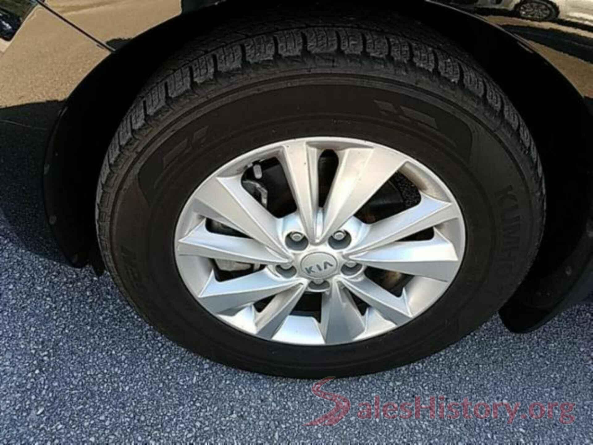 KNDMB5C14H6327927 2017 KIA SEDONA