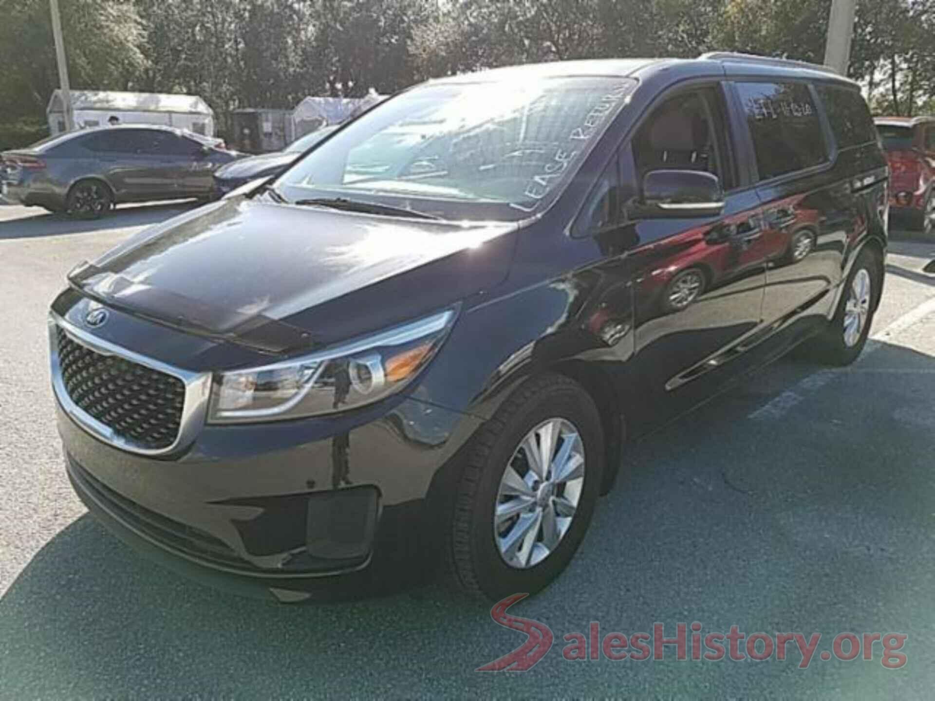 KNDMB5C14H6327927 2017 KIA SEDONA