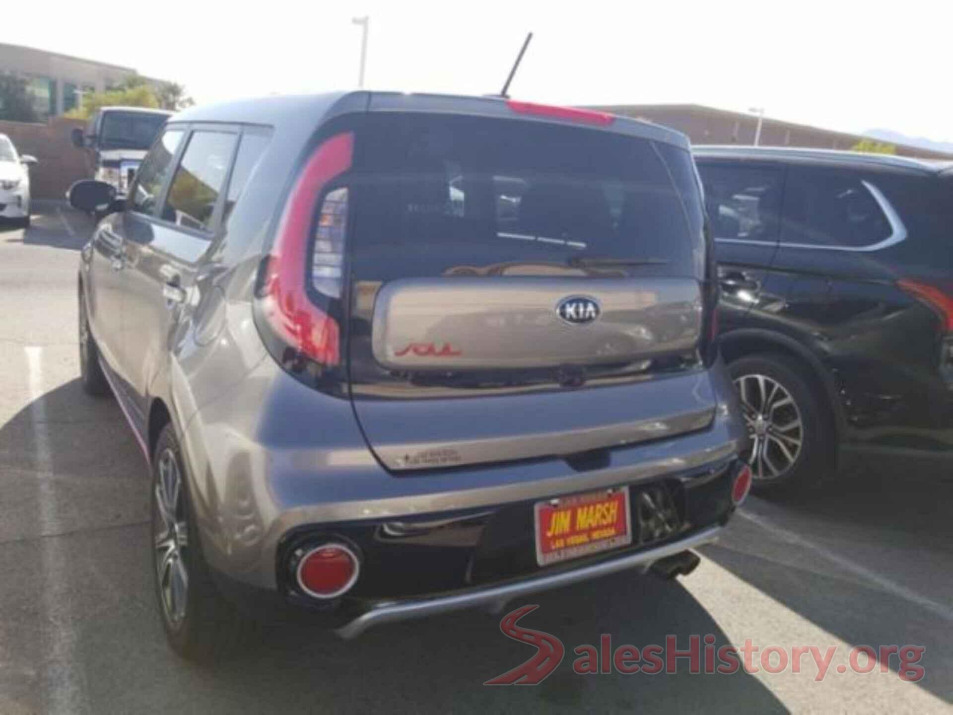 KNDJX3AA2J7532139 2018 KIA SOUL