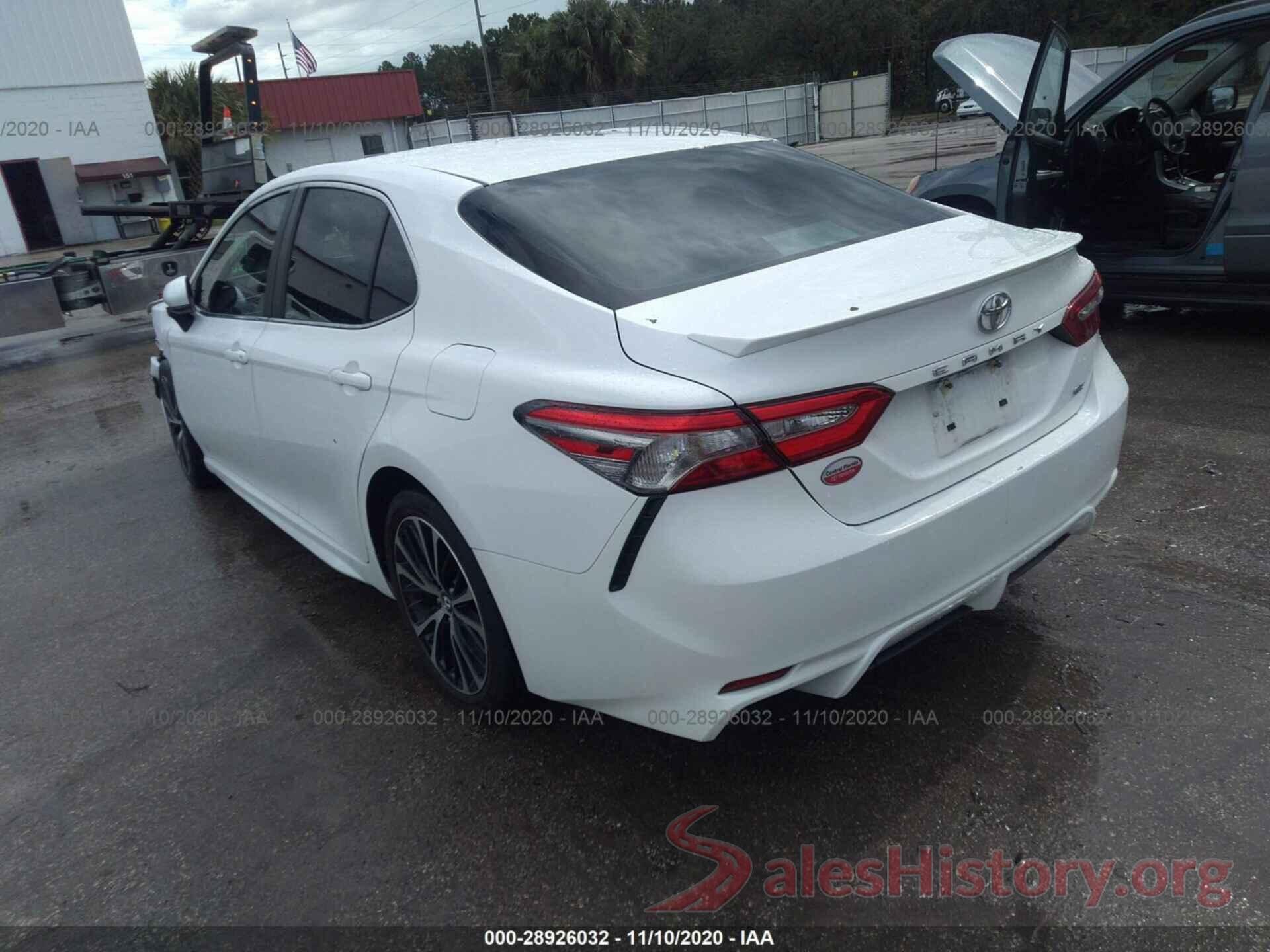 4T1B11HK6JU143736 2018 TOYOTA CAMRY