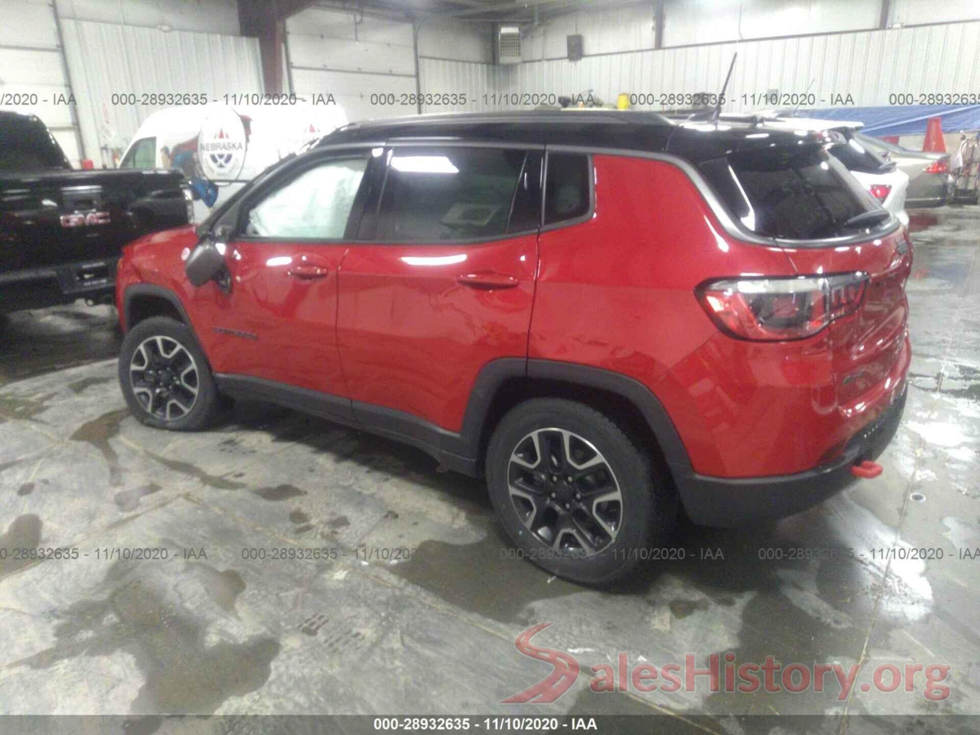 3C4NJDDB3JT499791 2018 JEEP COMPASS